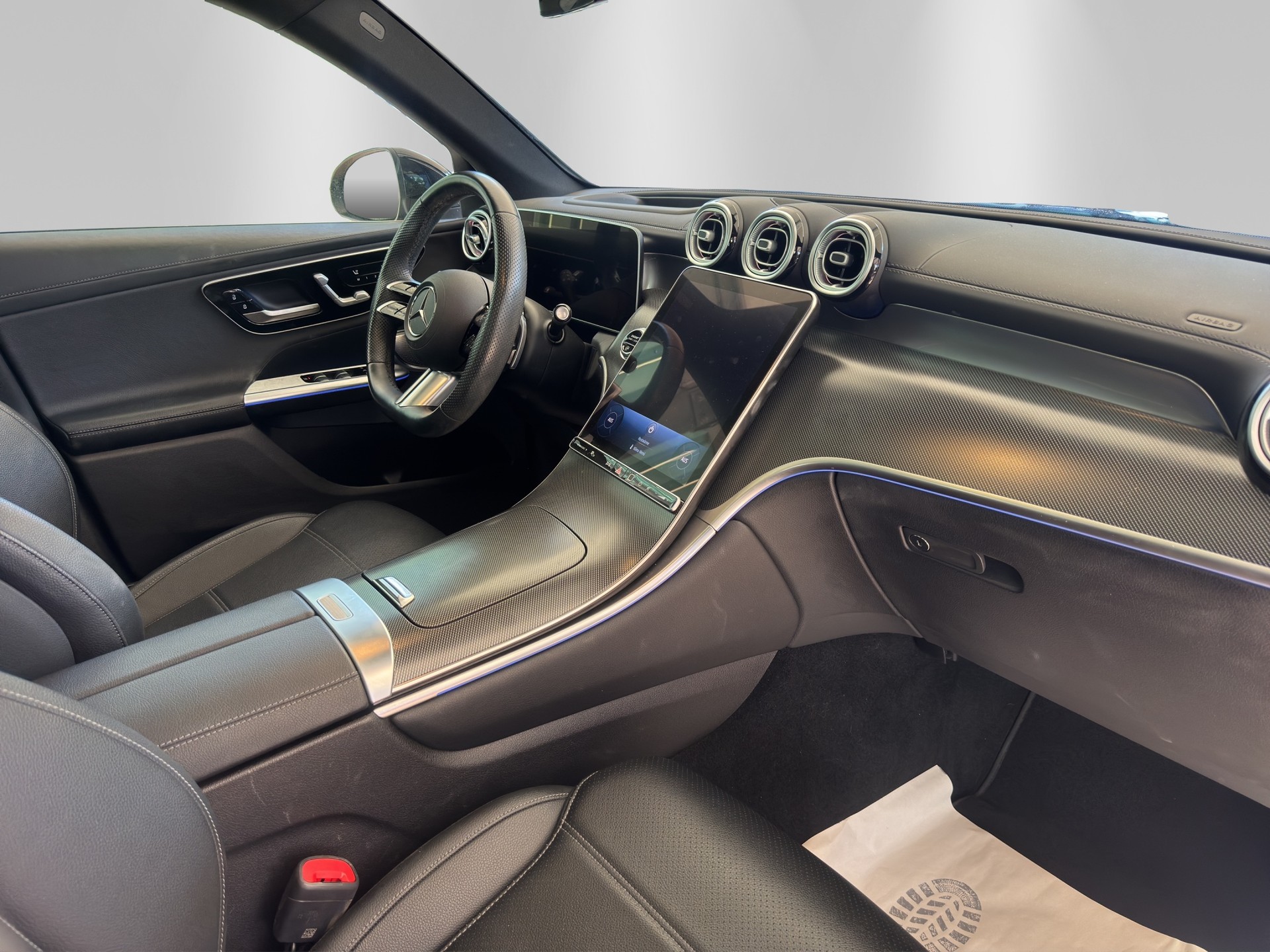 MERCEDES-BENZ GLC 200 4Matic 9G-Tronic-image-17