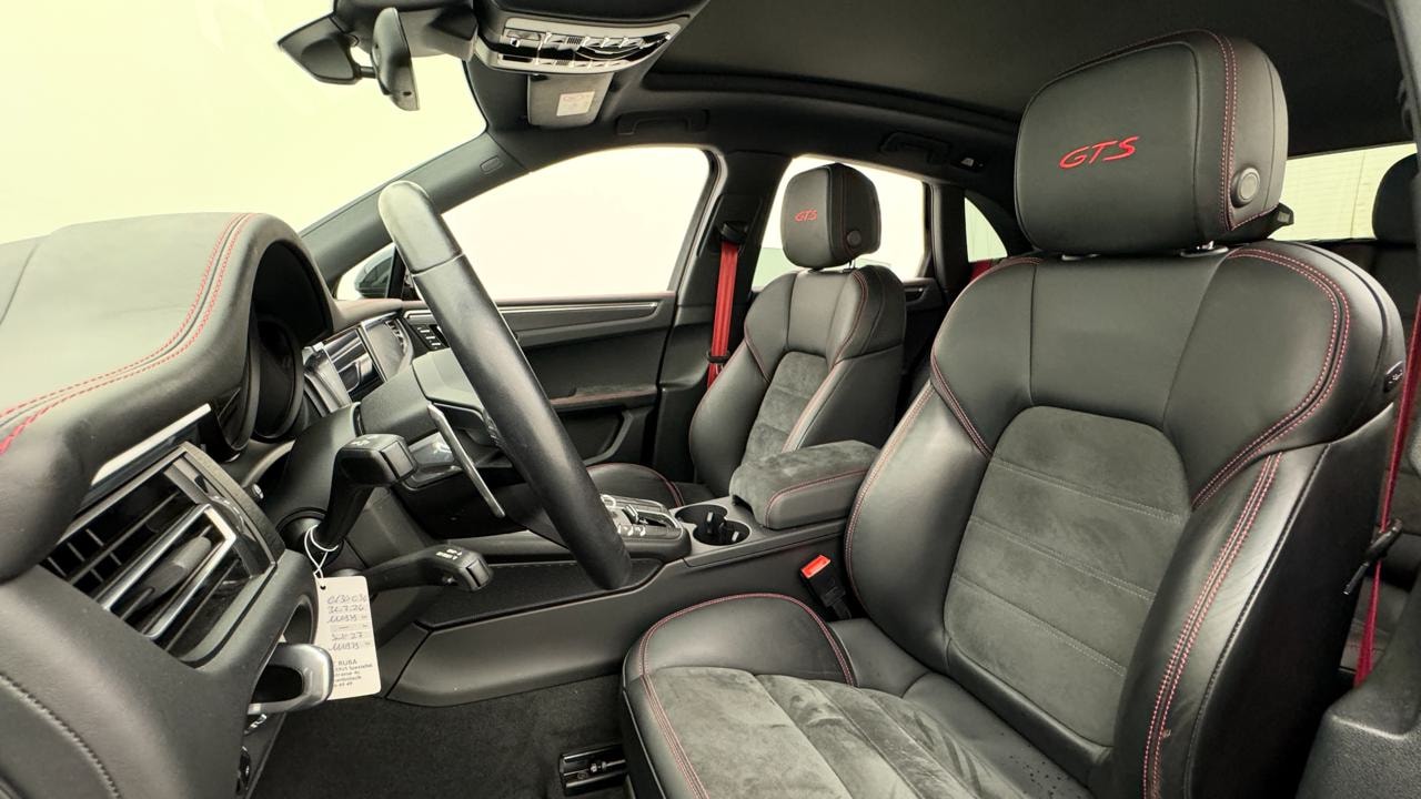 PORSCHE Macan GTS PDK-image-4
