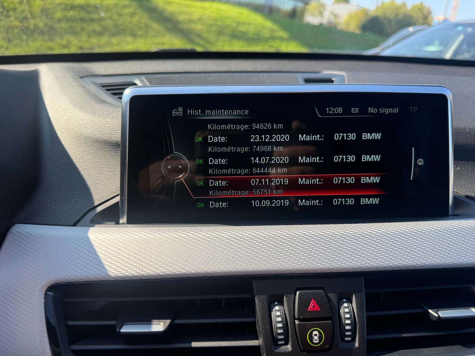 BMW X1 xDrive 25i M Sport Steptronic-image-12