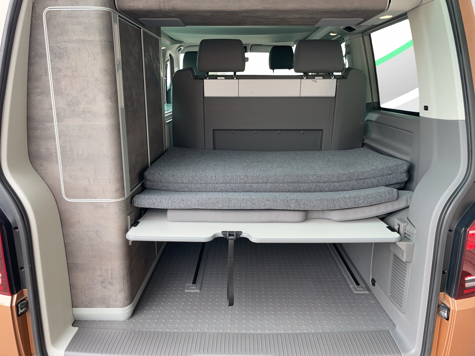 VW T6.1 California 2.0 TDI Ocean Liberty DSG-image-13