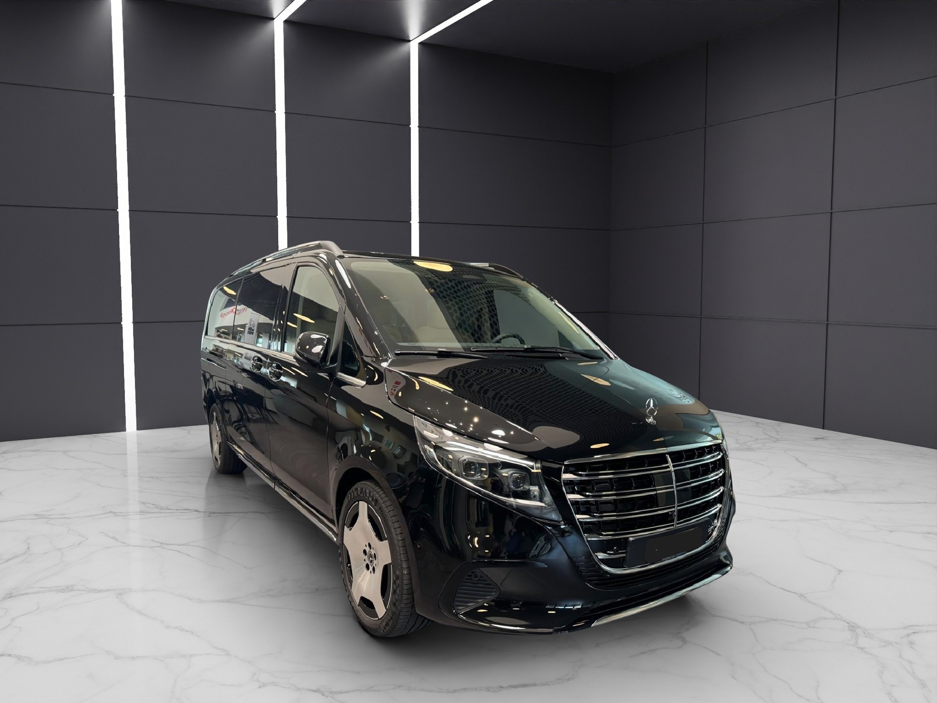 MERCEDES-BENZ V 300 d extralang 4Matic Exclusive 9G-Tronic-image-0