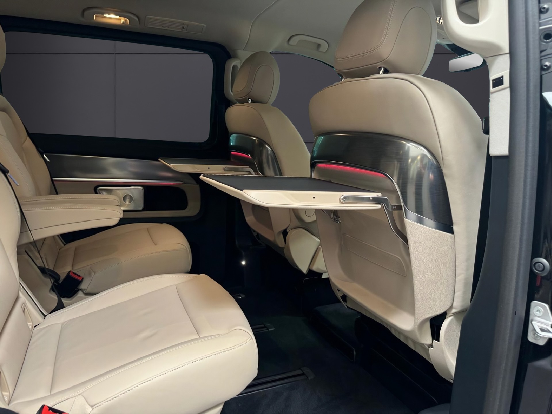 MERCEDES-BENZ V 300 d extralang 4Matic Exclusive 9G-Tronic-image-12