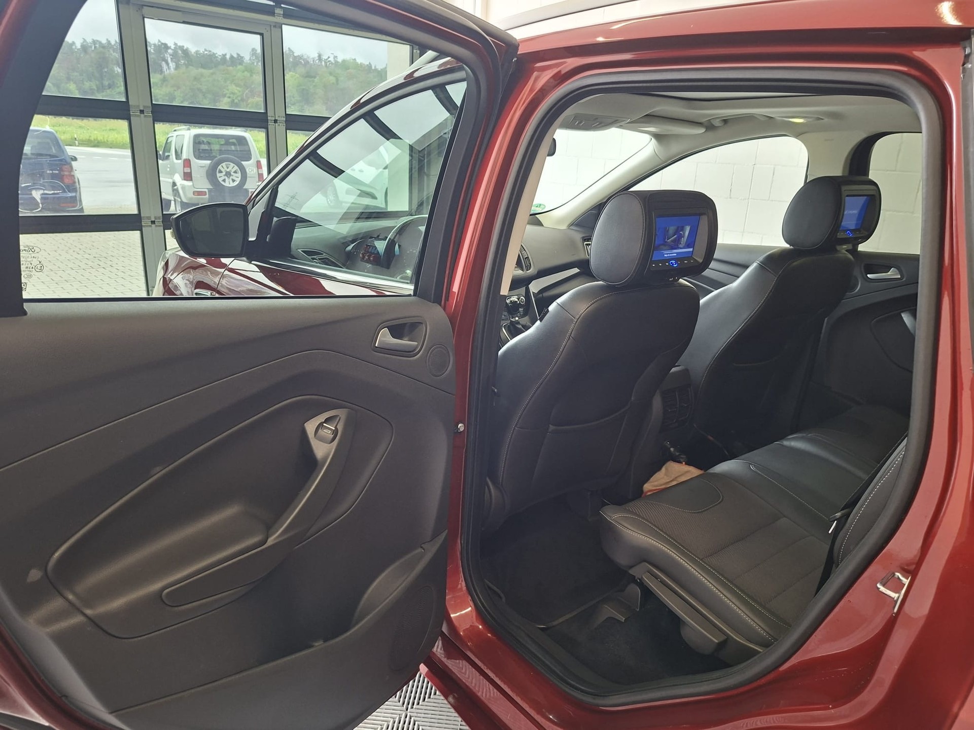 FORD Kuga 1.5 SCTi Carving 2WD-image-14