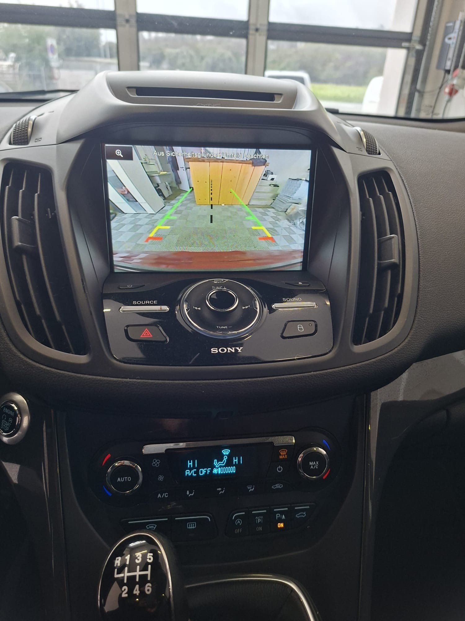 FORD Kuga 1.5 SCTi Carving 2WD-image-12