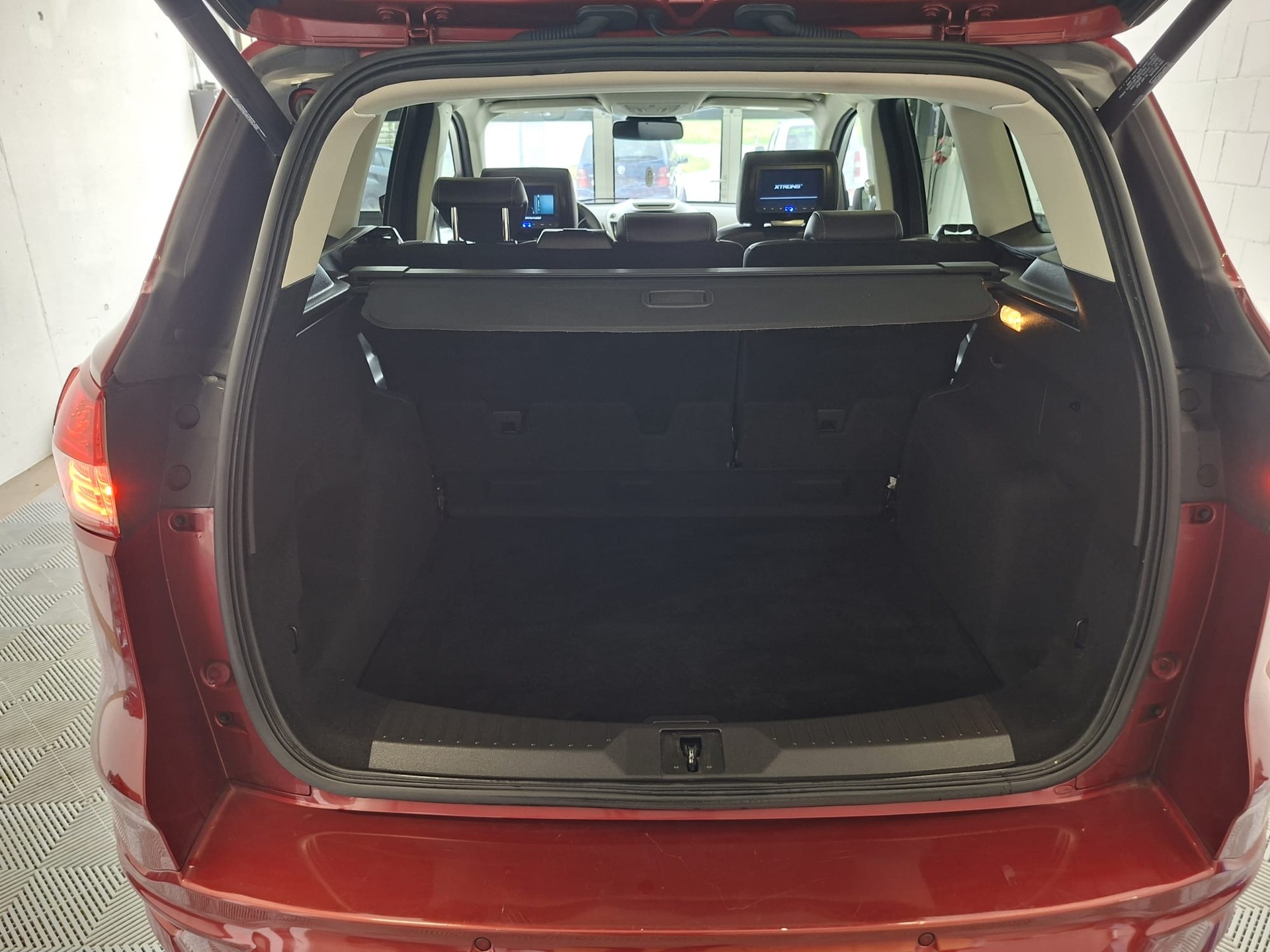 FORD Kuga 1.5 SCTi Carving 2WD-image-6