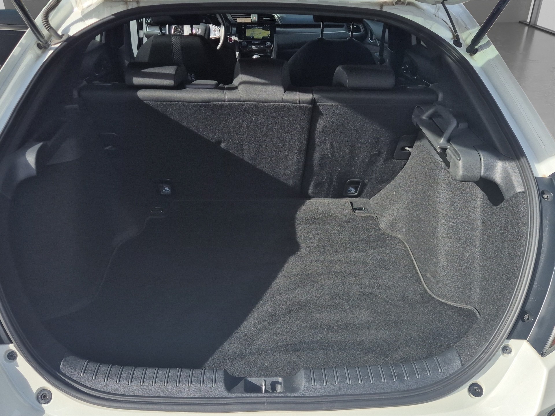 HONDA Civic 1.5 VTEC Sport Plus-image-16