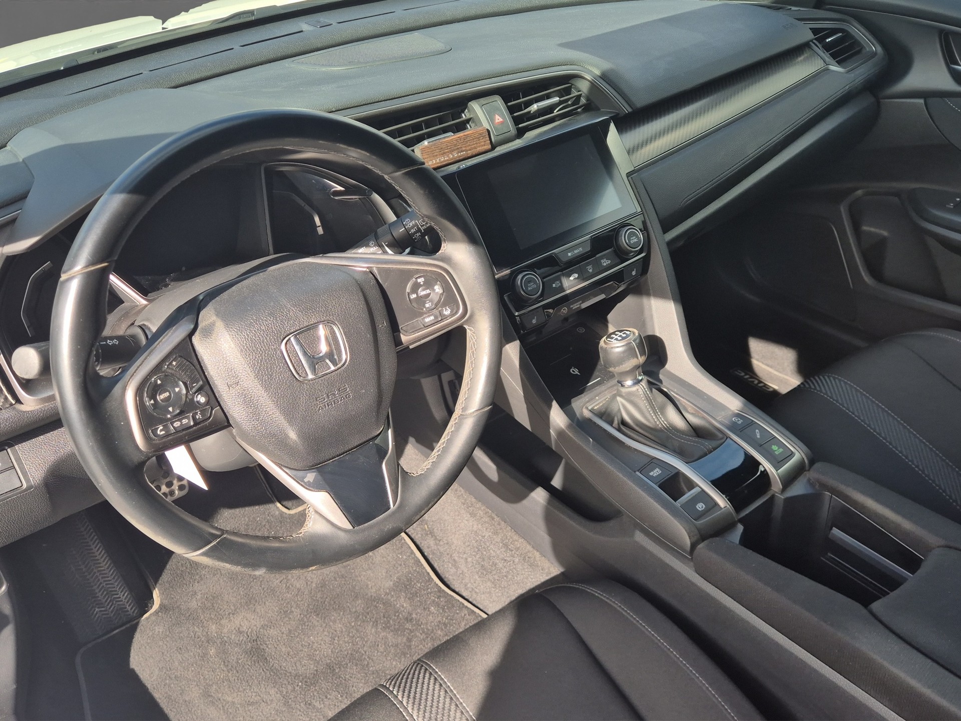 HONDA Civic 1.5 VTEC Sport Plus-image-10