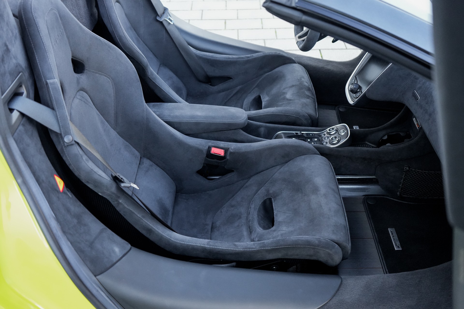 McLAREN 600LT Spider 3.8 V8 SSG-image-22