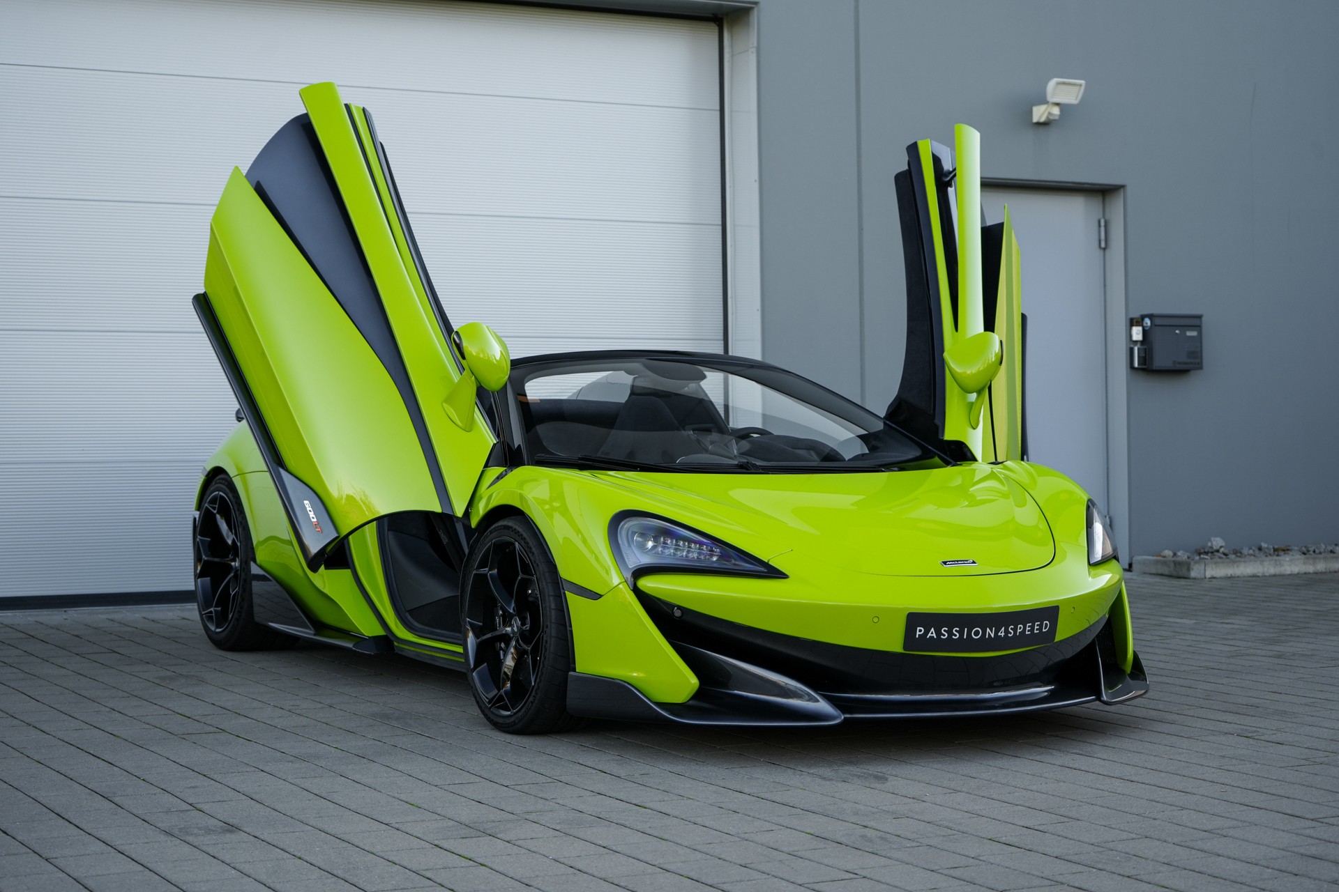 McLAREN 600LT Spider 3.8 V8 SSG-image-3