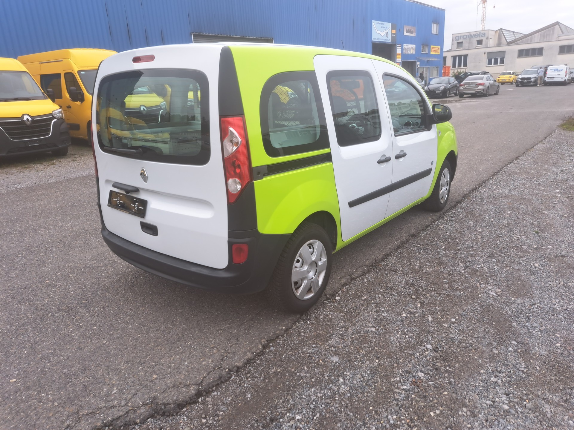 RENAULT Kangoo Z.E.-showroom-element-2