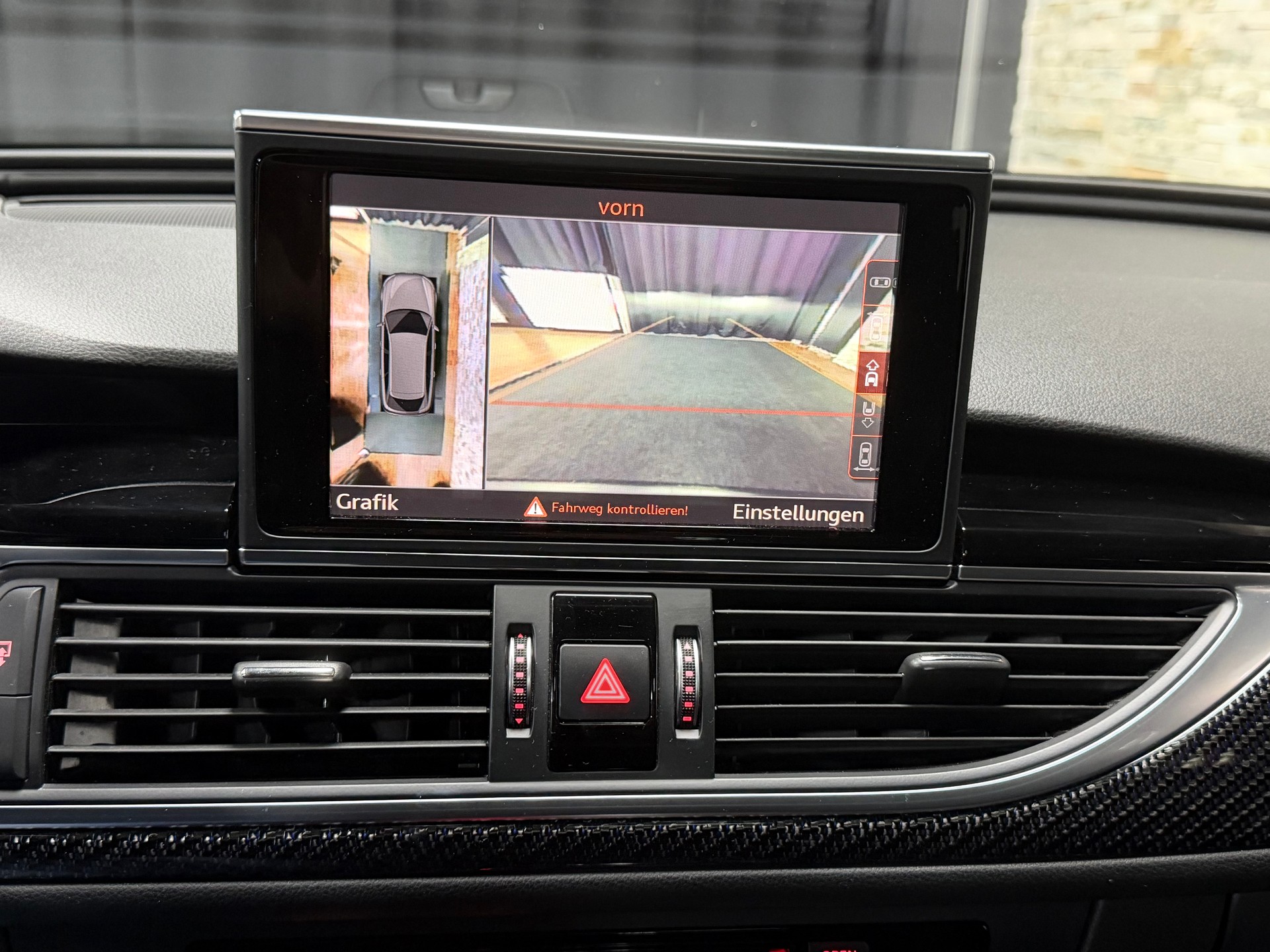AUDI RS6 Avant 4.0 TFSI V8 performance quattro-image-16
