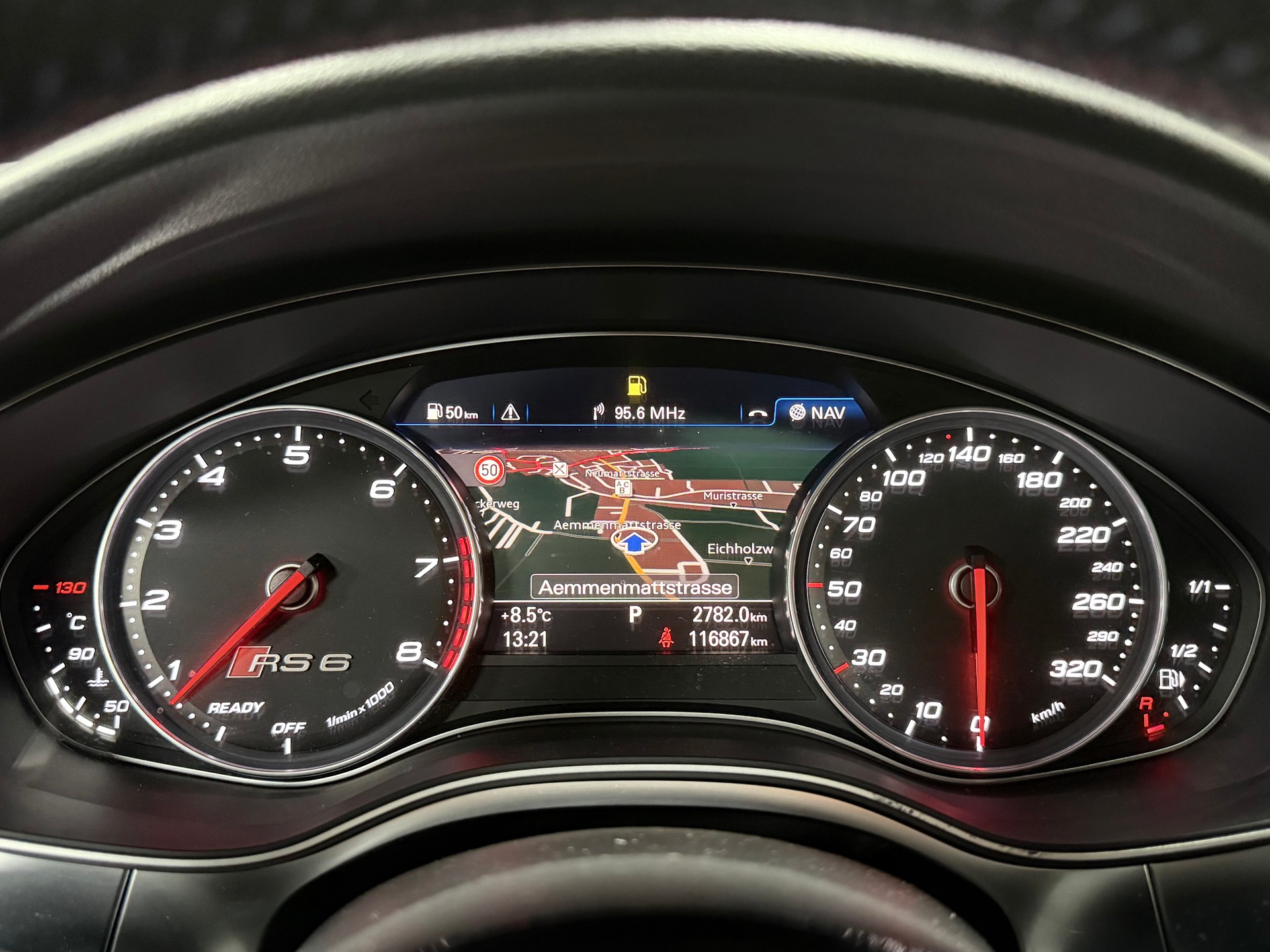 AUDI RS6 Avant 4.0 TFSI V8 performance quattro-image-14