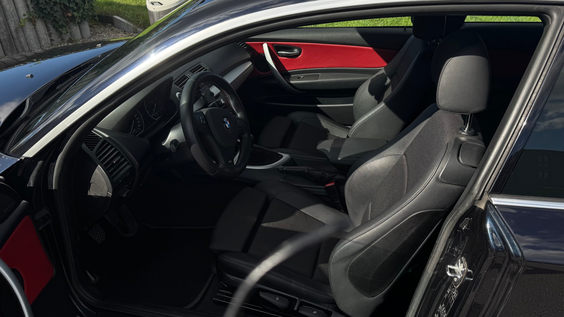 BMW 130i-image-8