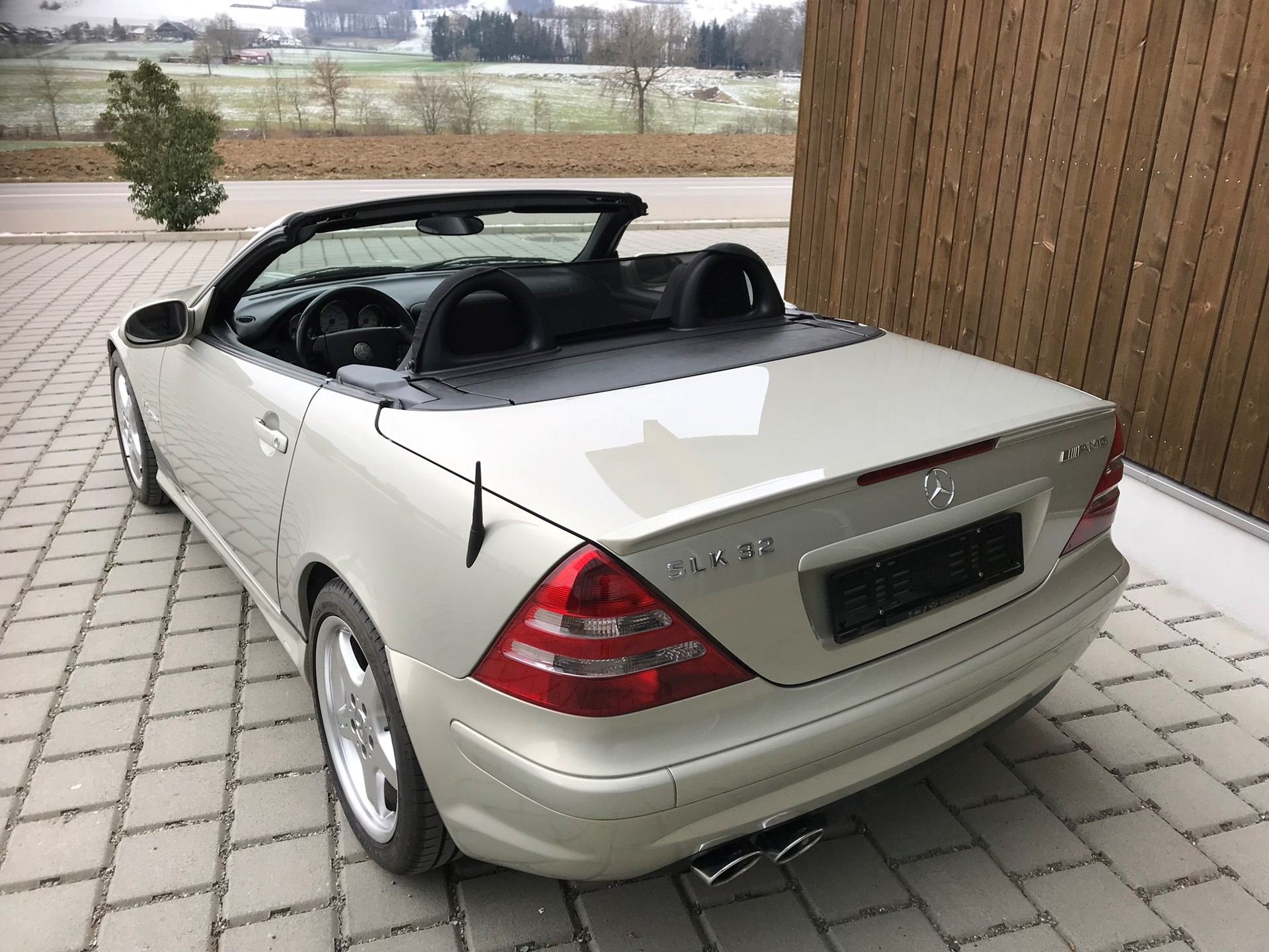 MERCEDES-BENZ SLK 32 AMG Automatic-image-5