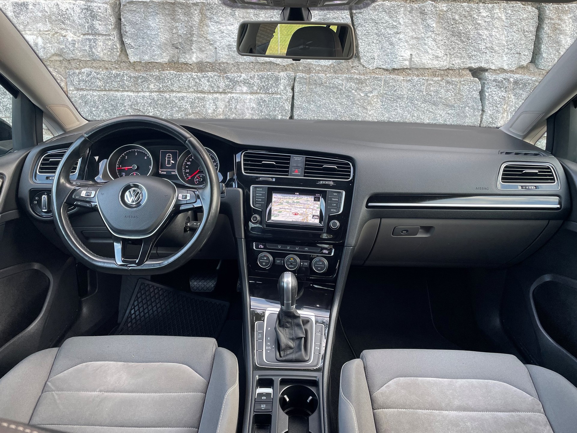 VW Golf 2.0 TDI Highline DSG-image-4