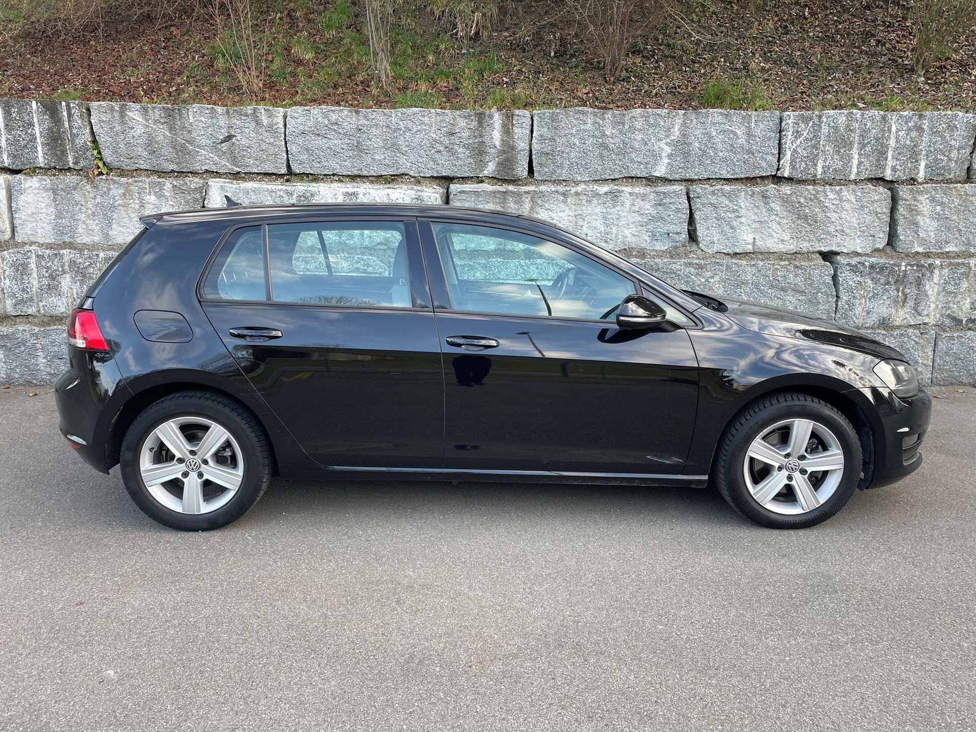 VW Golf 2.0 TDI Highline DSG-image-9