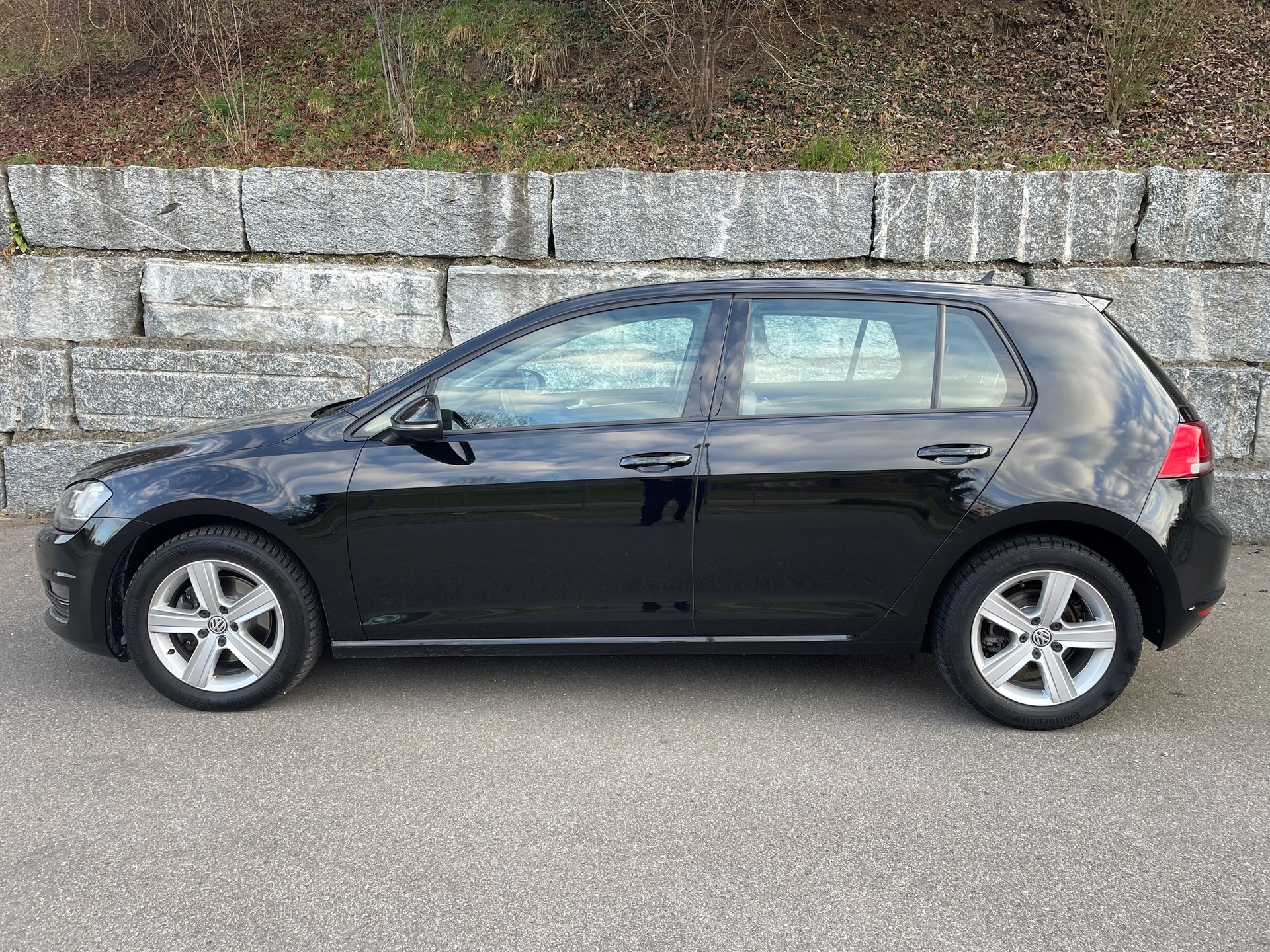 VW Golf 2.0 TDI Highline DSG-image-10