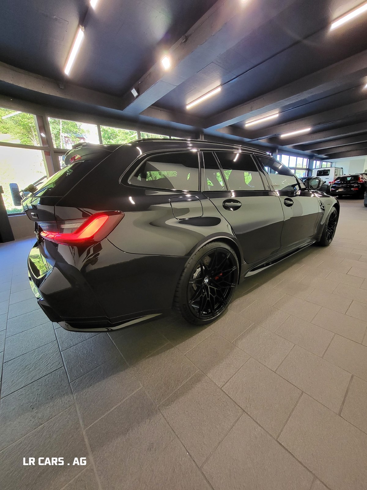BMW M3 Touring xDrive Competition M-image-5