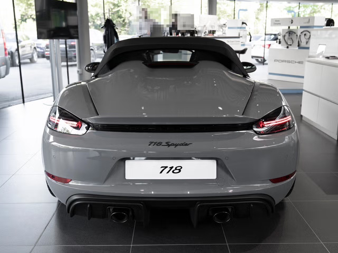 PORSCHE 718 Boxster Spyder PDK-image-4
