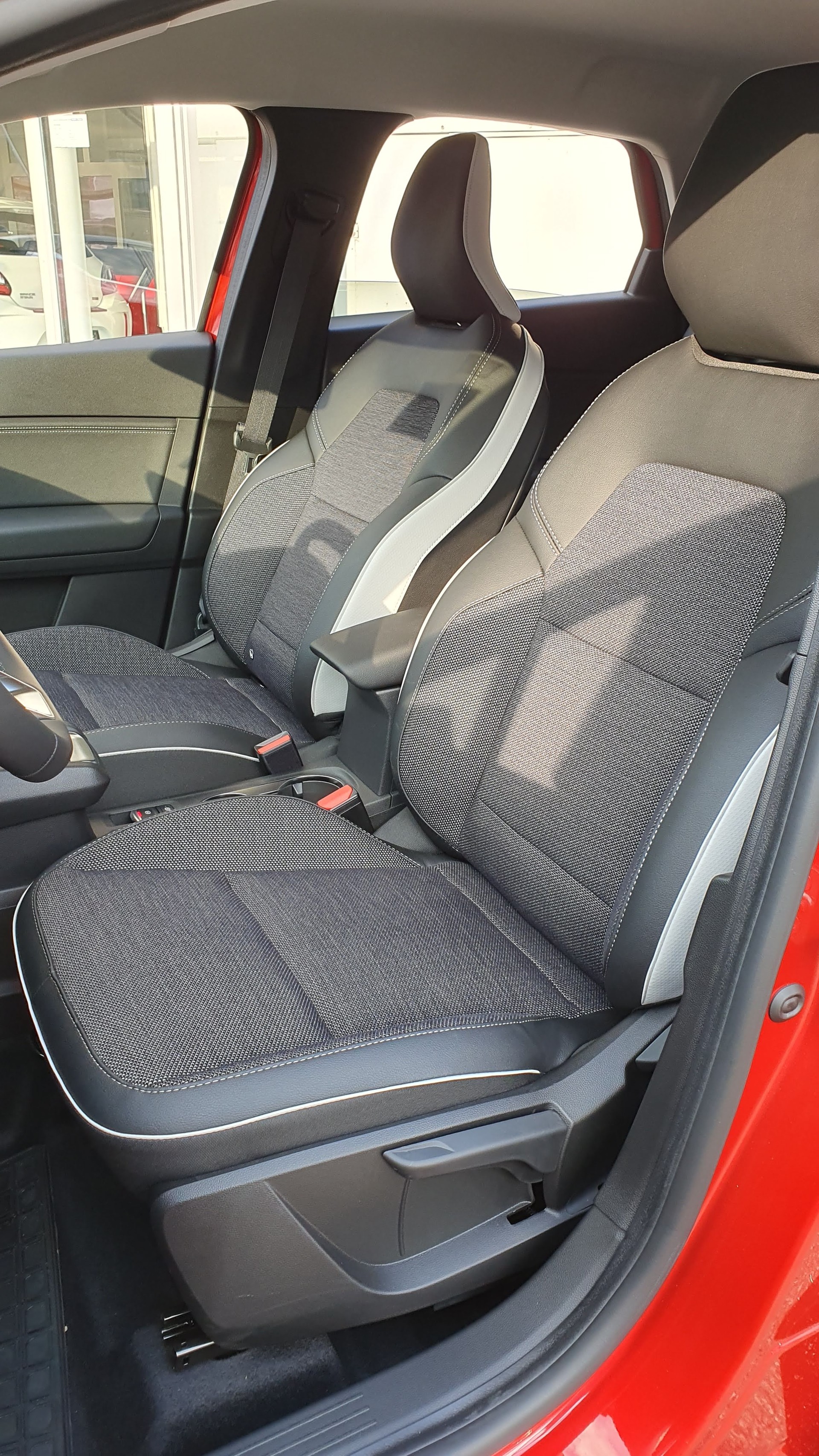 MITSUBISHI ASX 1.6 PHEV Intense Helvetia-image-6