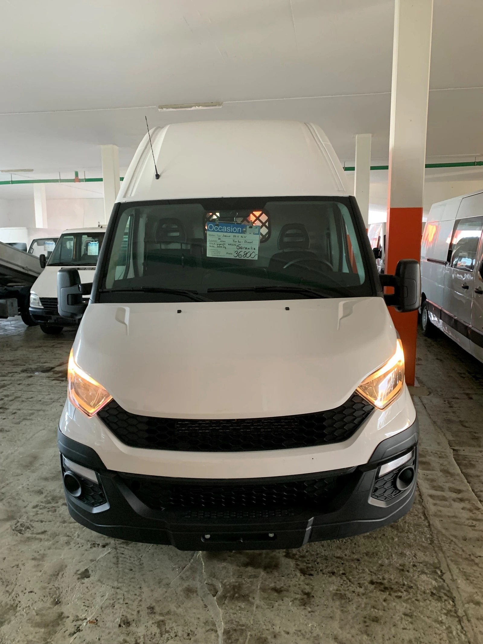 IVECO 35s16v-image-1