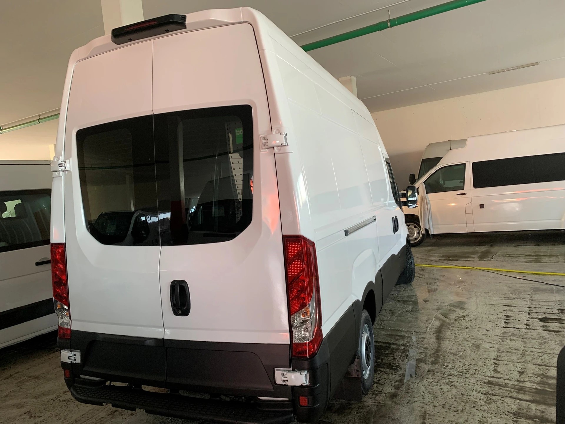 IVECO 35s16v-image-2