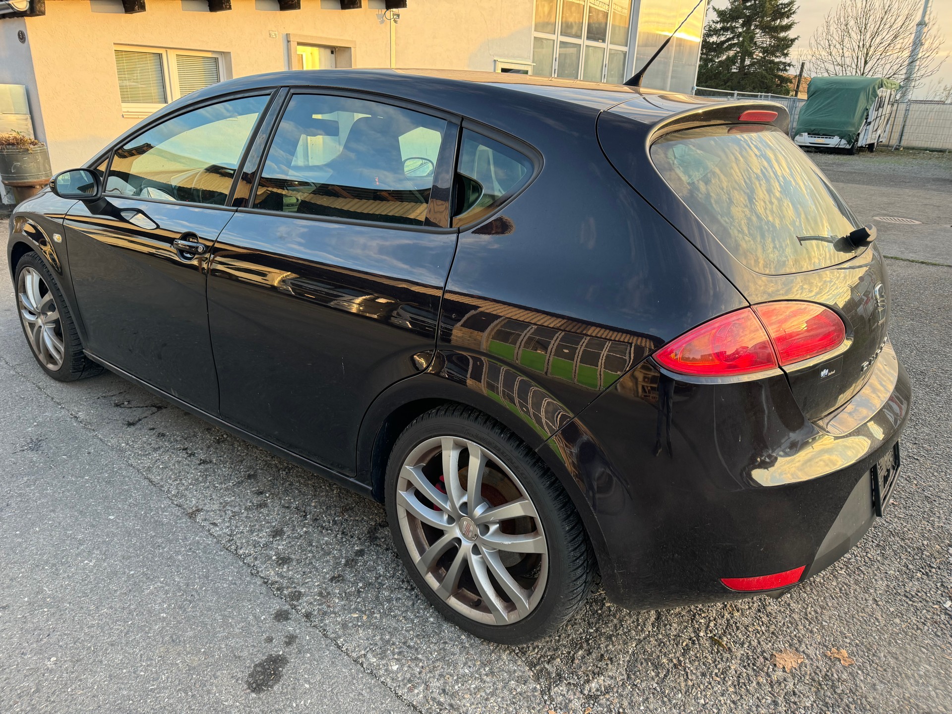 SEAT Leon 2.0 TSI Cupra-image-2