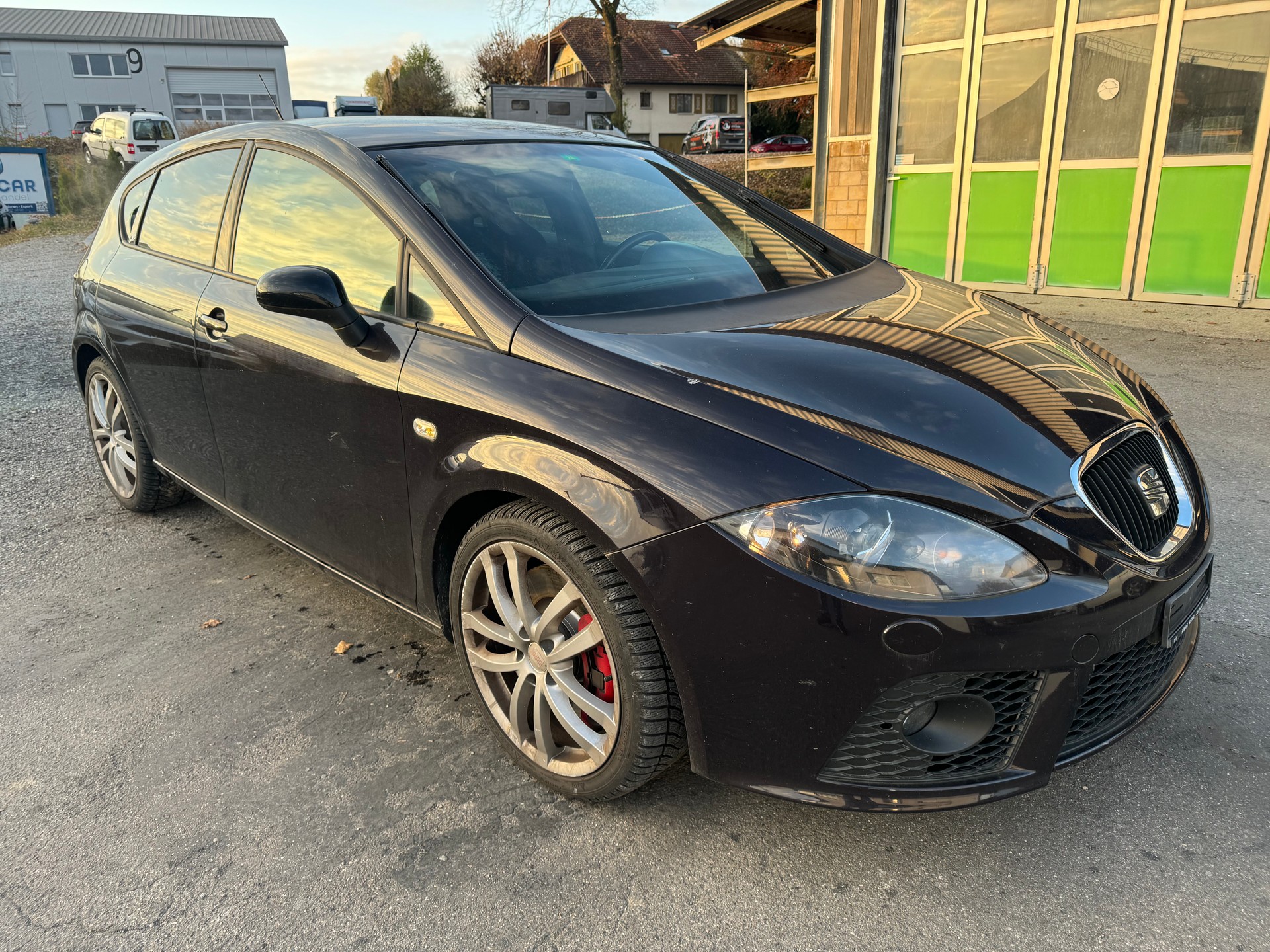 SEAT Leon 2.0 TSI Cupra-image-0