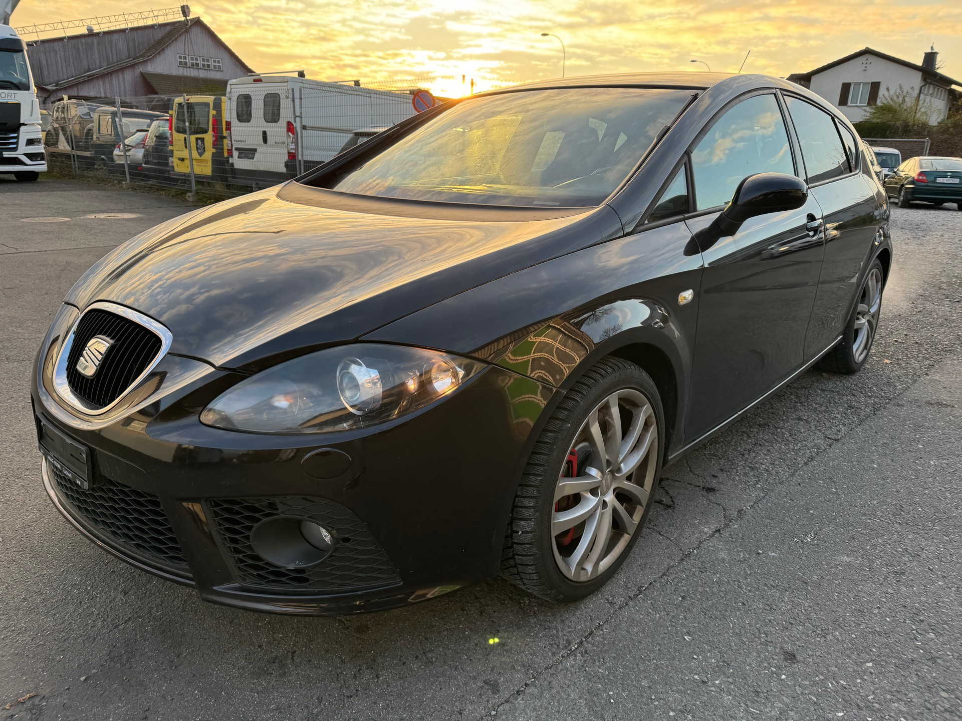 SEAT Leon 2.0 TSI Cupra-image-1