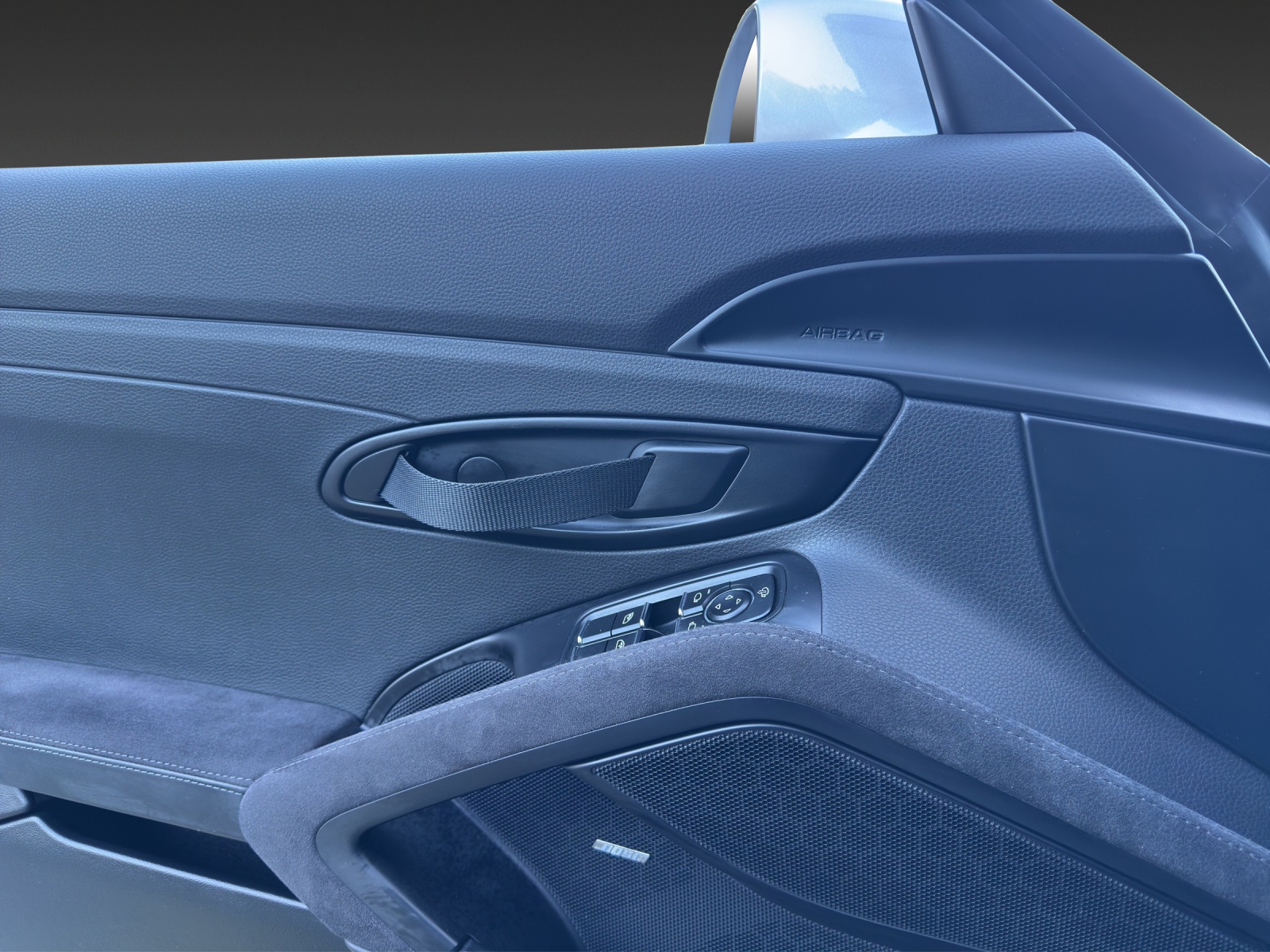 PORSCHE 718 Boxster Spyder-image-11