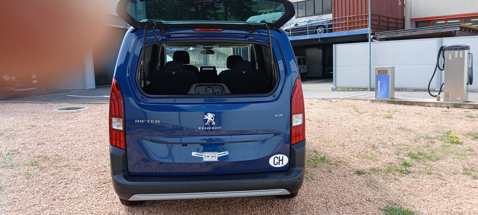 PEUGEOT Rifter Long 1.5 BlueHDi 7PL GT EAT8-image-10