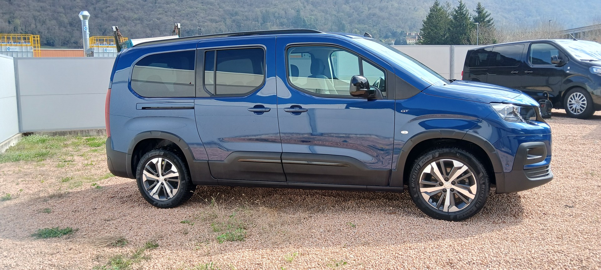 PEUGEOT Rifter Long 1.5 BlueHDi 7PL GT EAT8-image-14
