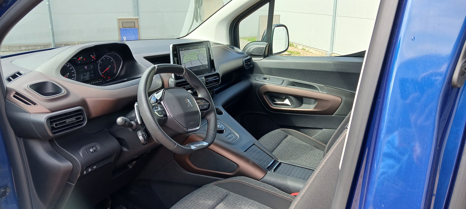 PEUGEOT Rifter Long 1.5 BlueHDi 7PL GT EAT8-image-4
