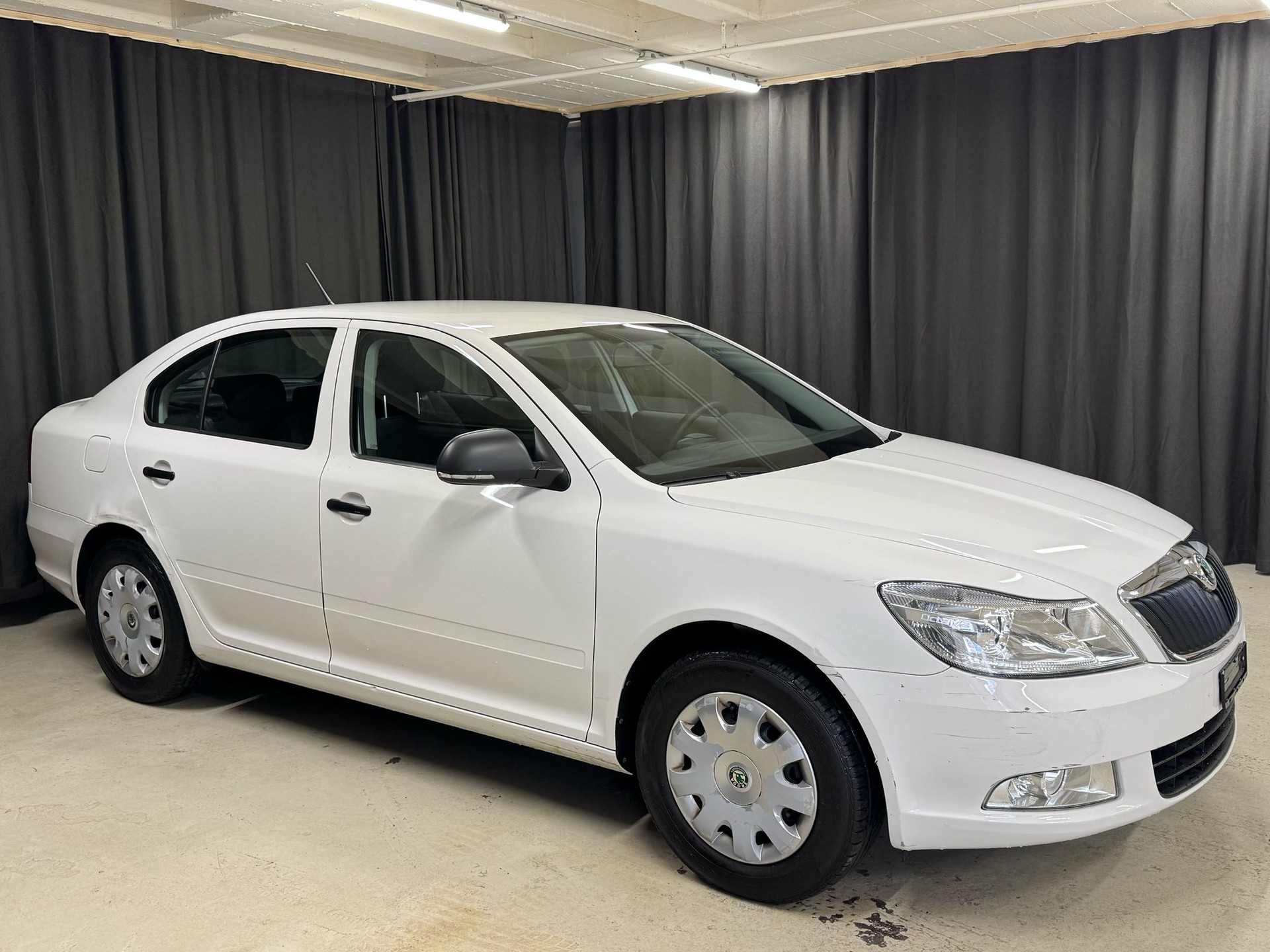 SKODA Octavia 1.4 TSI Elegance DSG-image-1