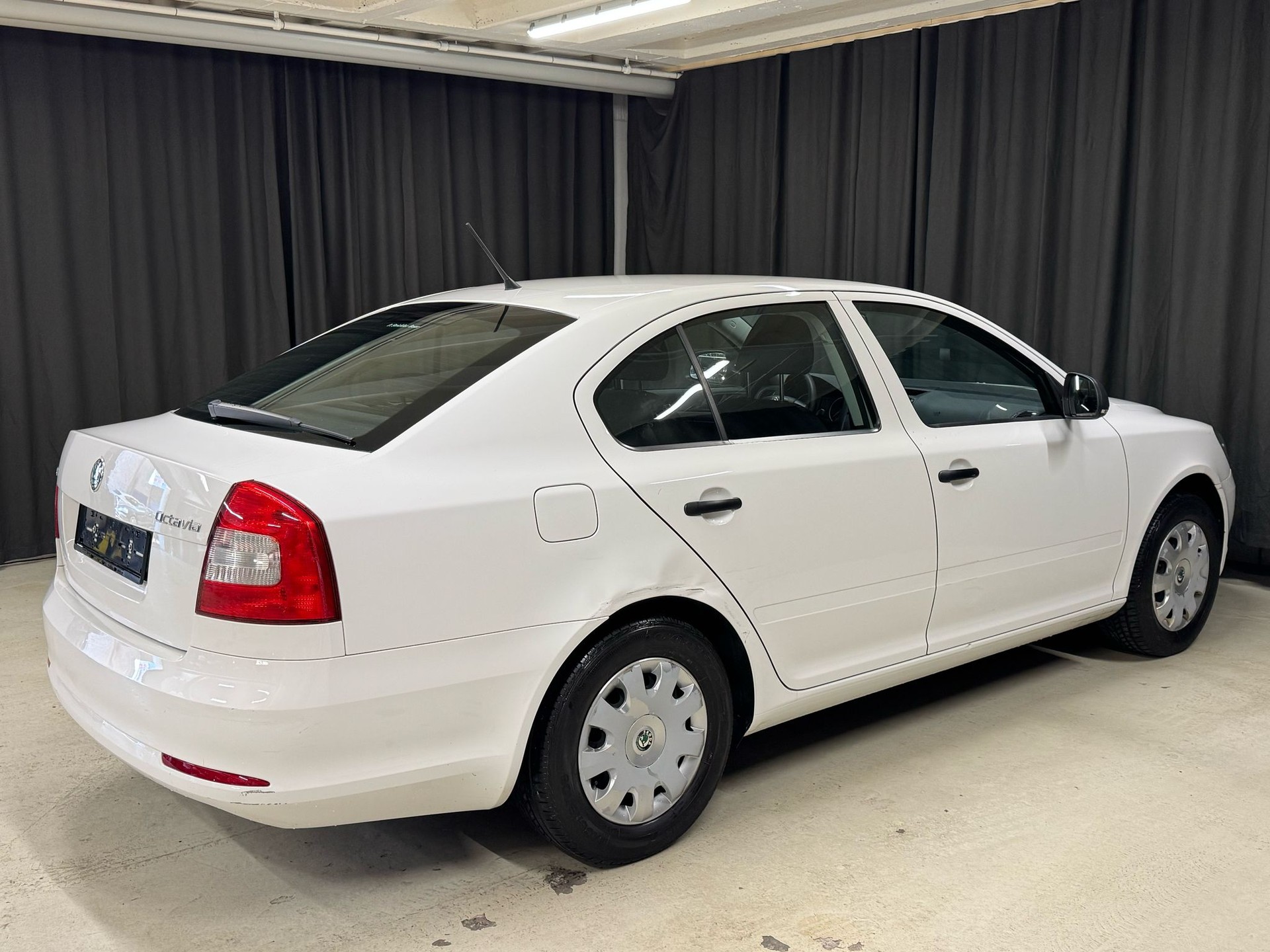 SKODA Octavia 1.4 TSI Elegance DSG-image-3