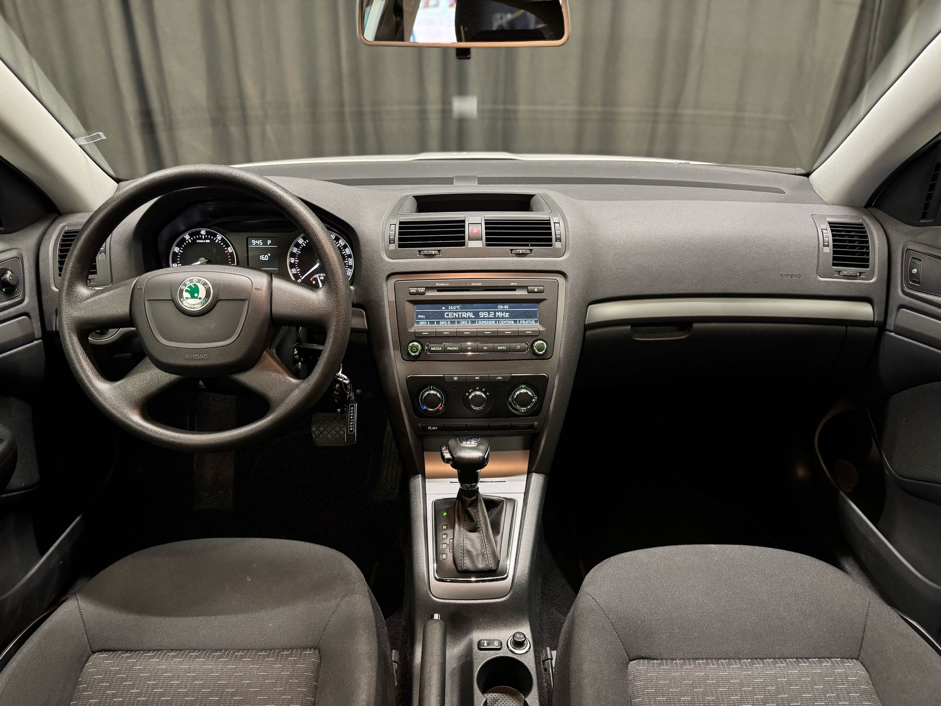 SKODA Octavia 1.4 TSI Elegance DSG-image-6
