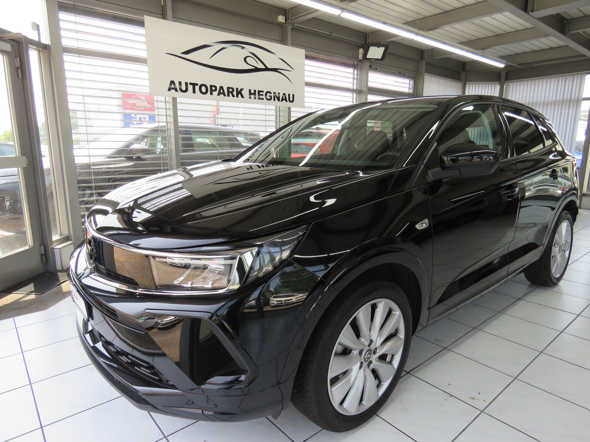 OPEL Grandland 1.2i TP GS Line Automatik-image-0