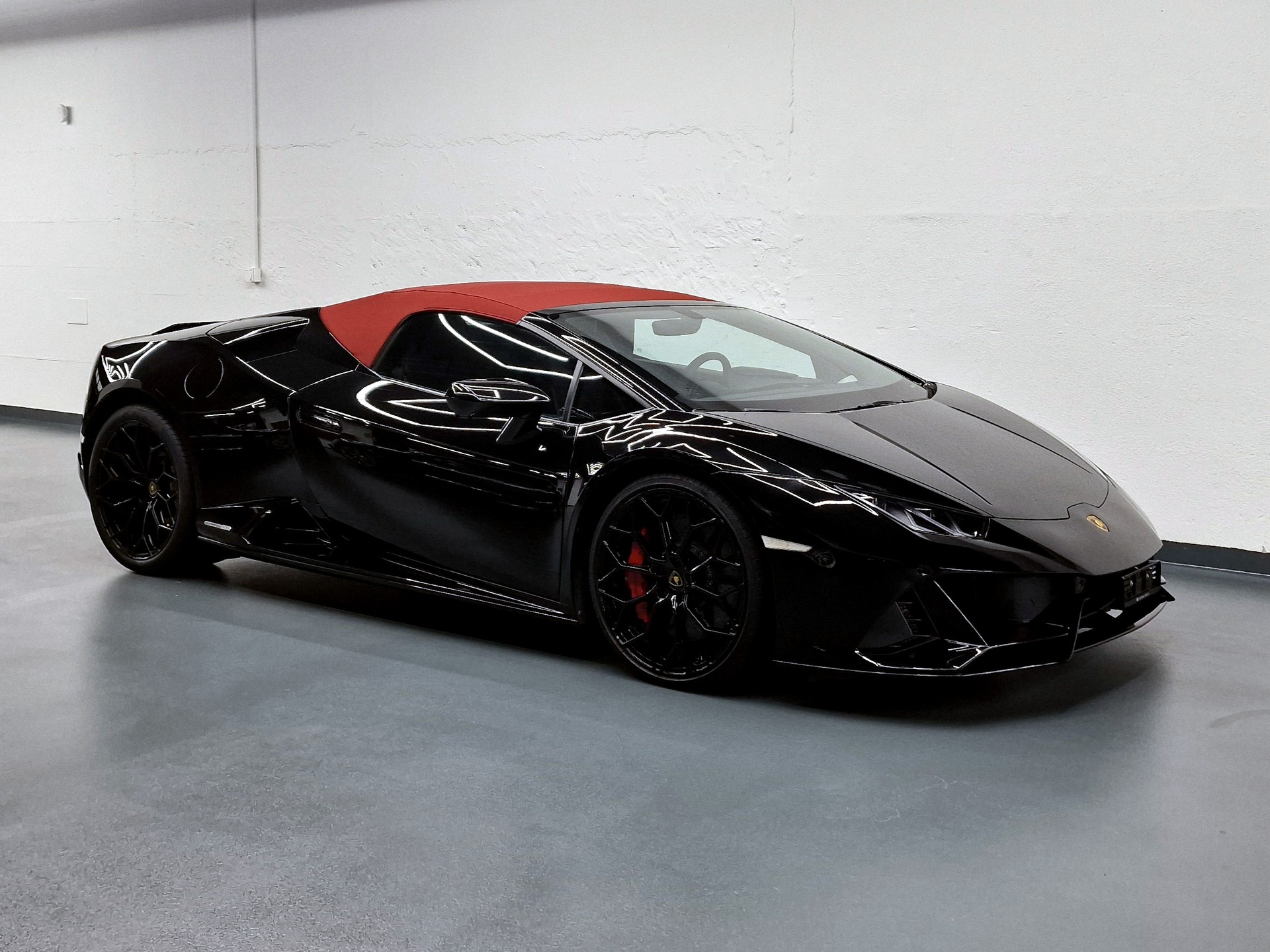 LAMBORGHINI Huracan Spyder 5.2 EVO-image-4