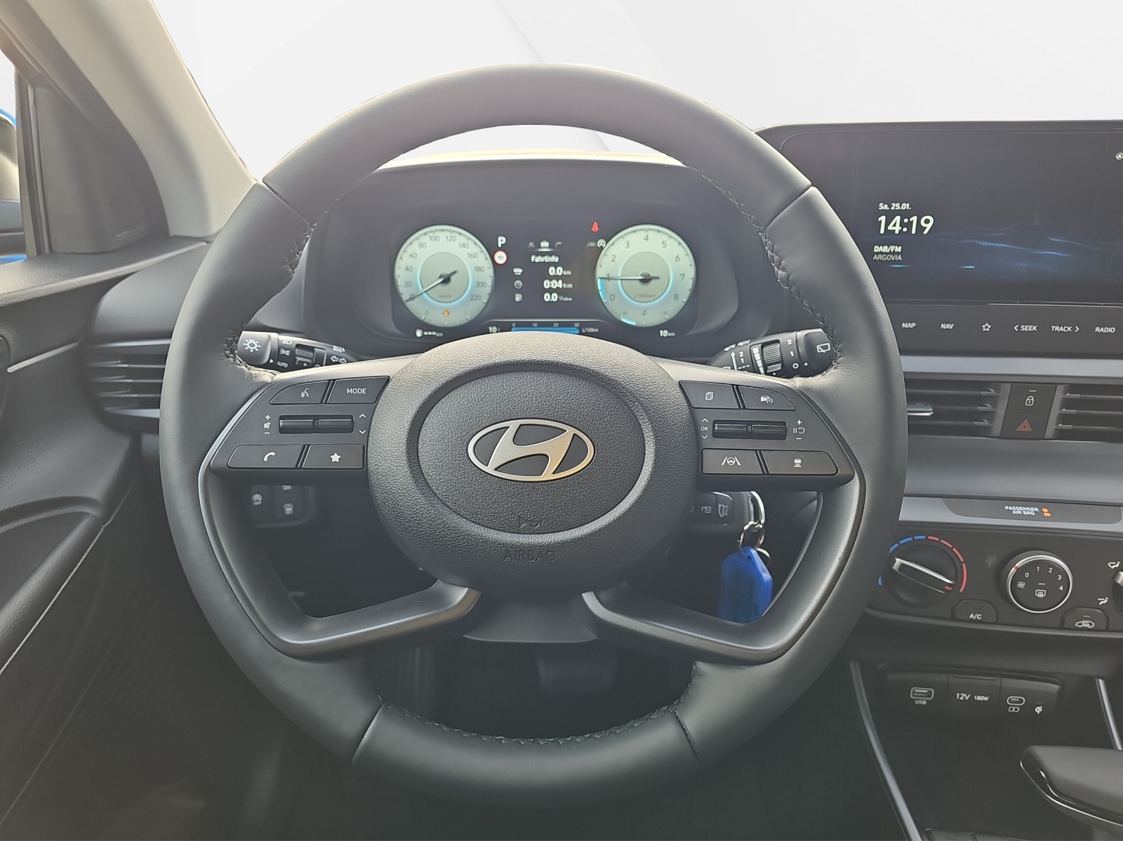 HYUNDAI i20 1.0 T-GDi Amplia-image-11