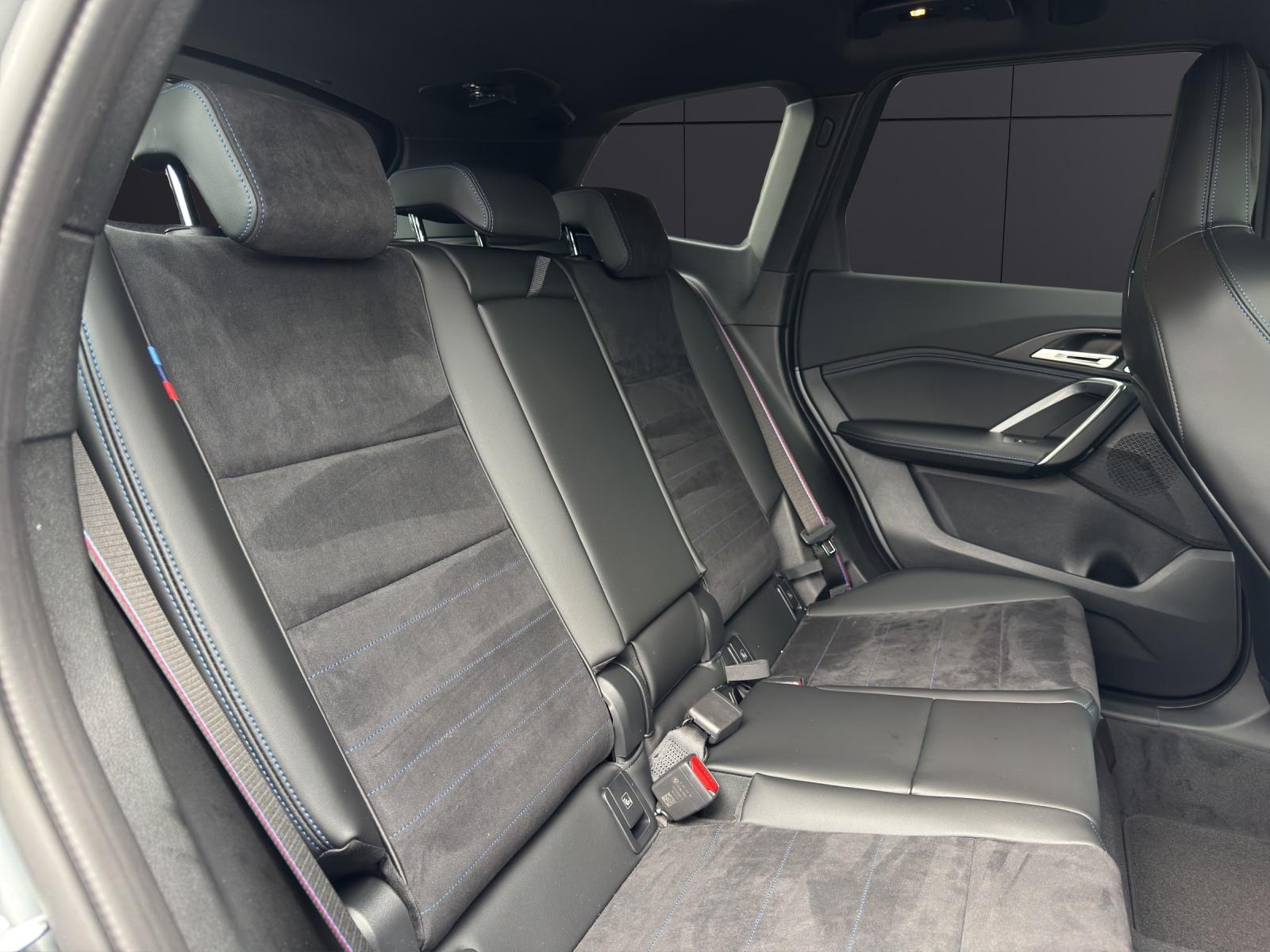 BMW X1 M35i-image-13