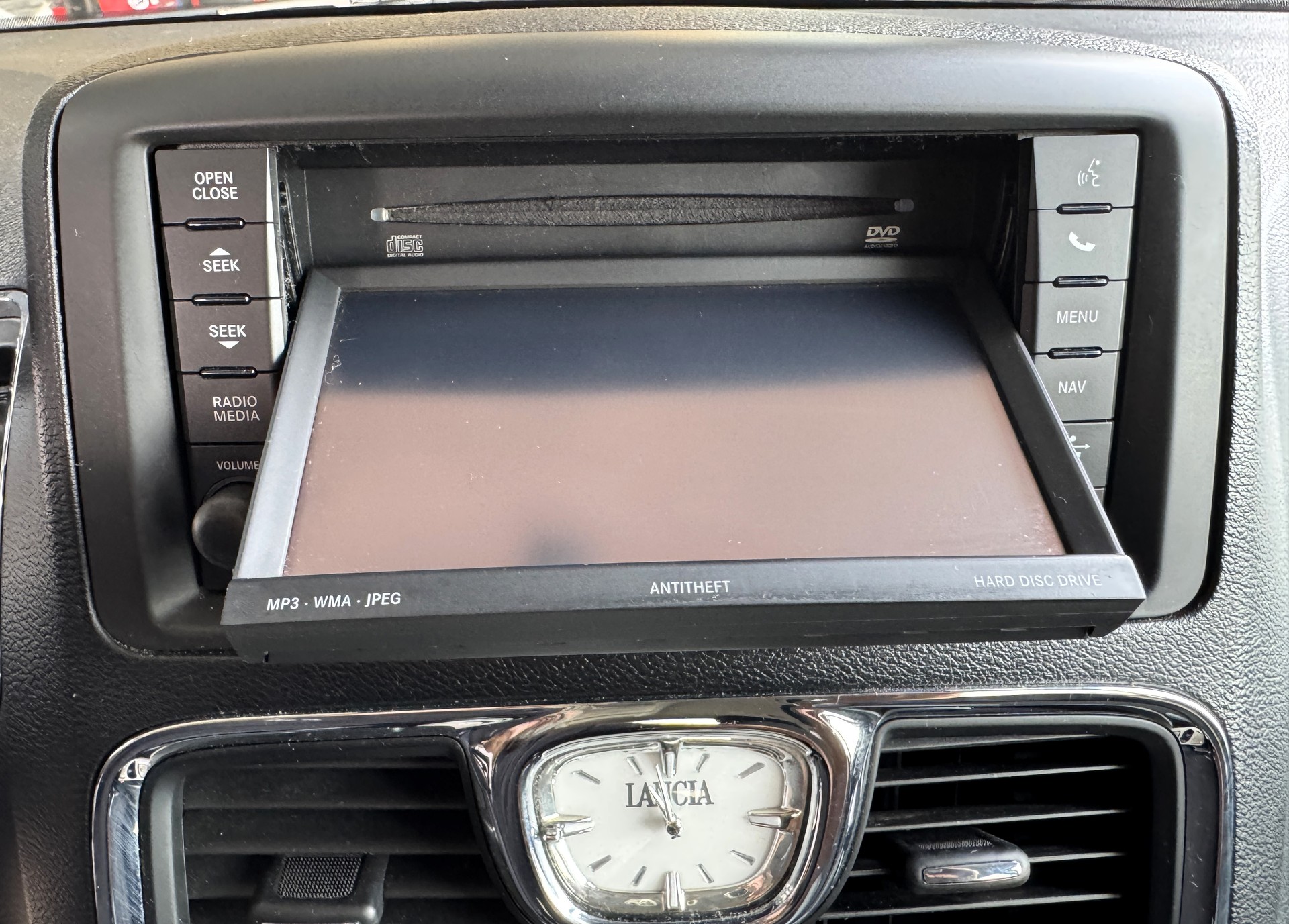 LANCIA Voyager 2.8D Gold Automatic-image-12