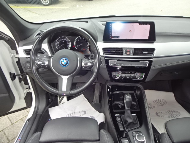 BMW X1 xDrive 25e M Sport Steptronic-image-8