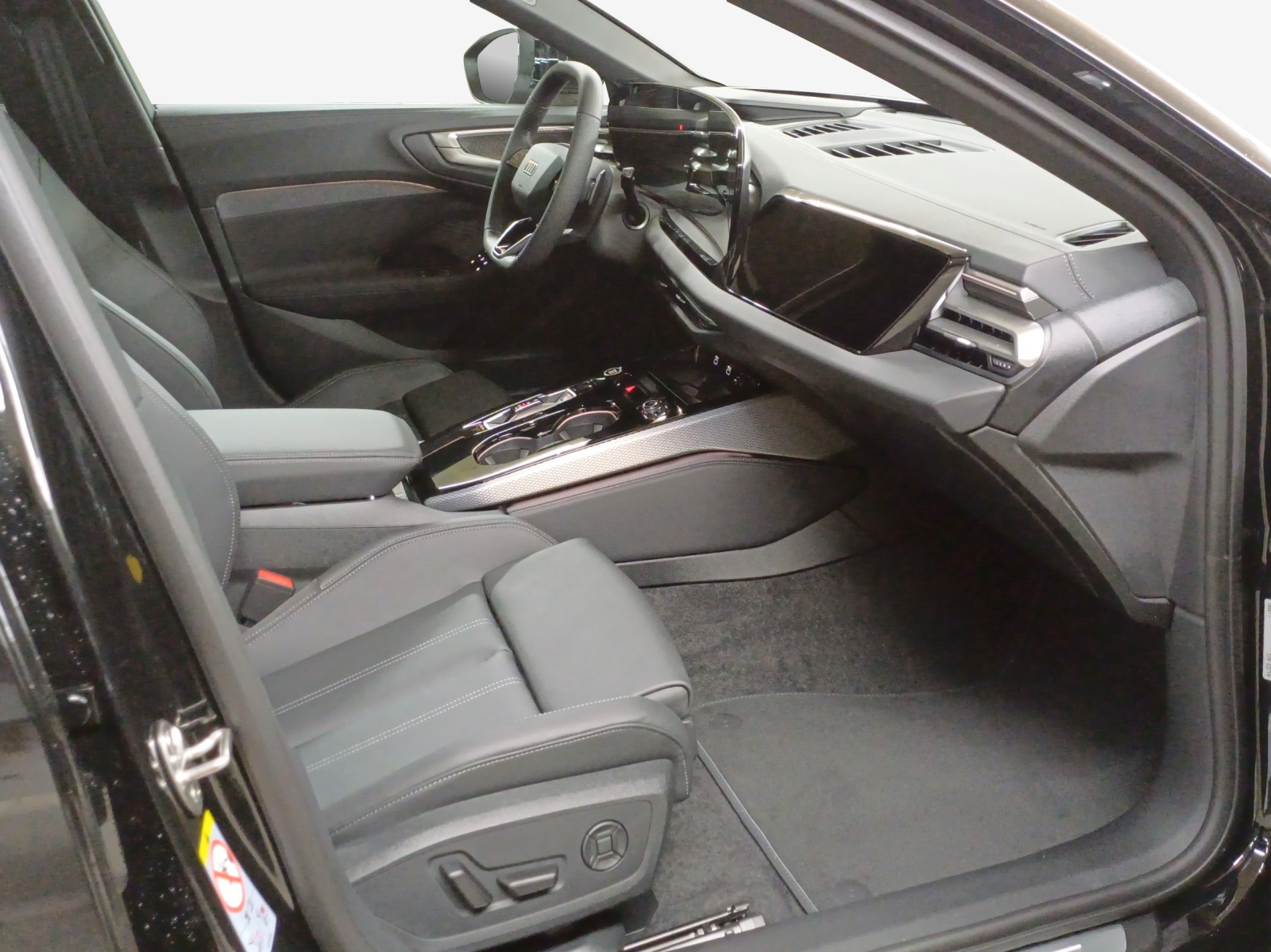 AUDI A5 Avant TDI 150 kW Attraction S tronic-image-13