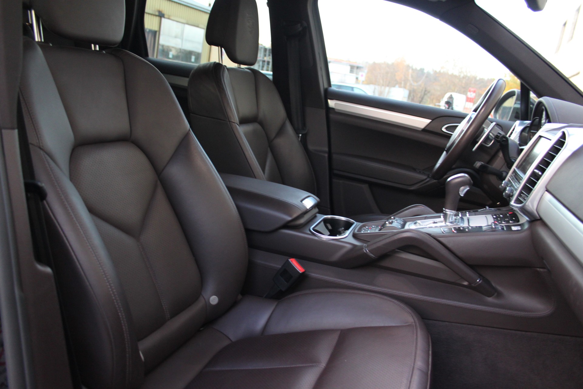 PORSCHE Cayenne Diesel-image-10