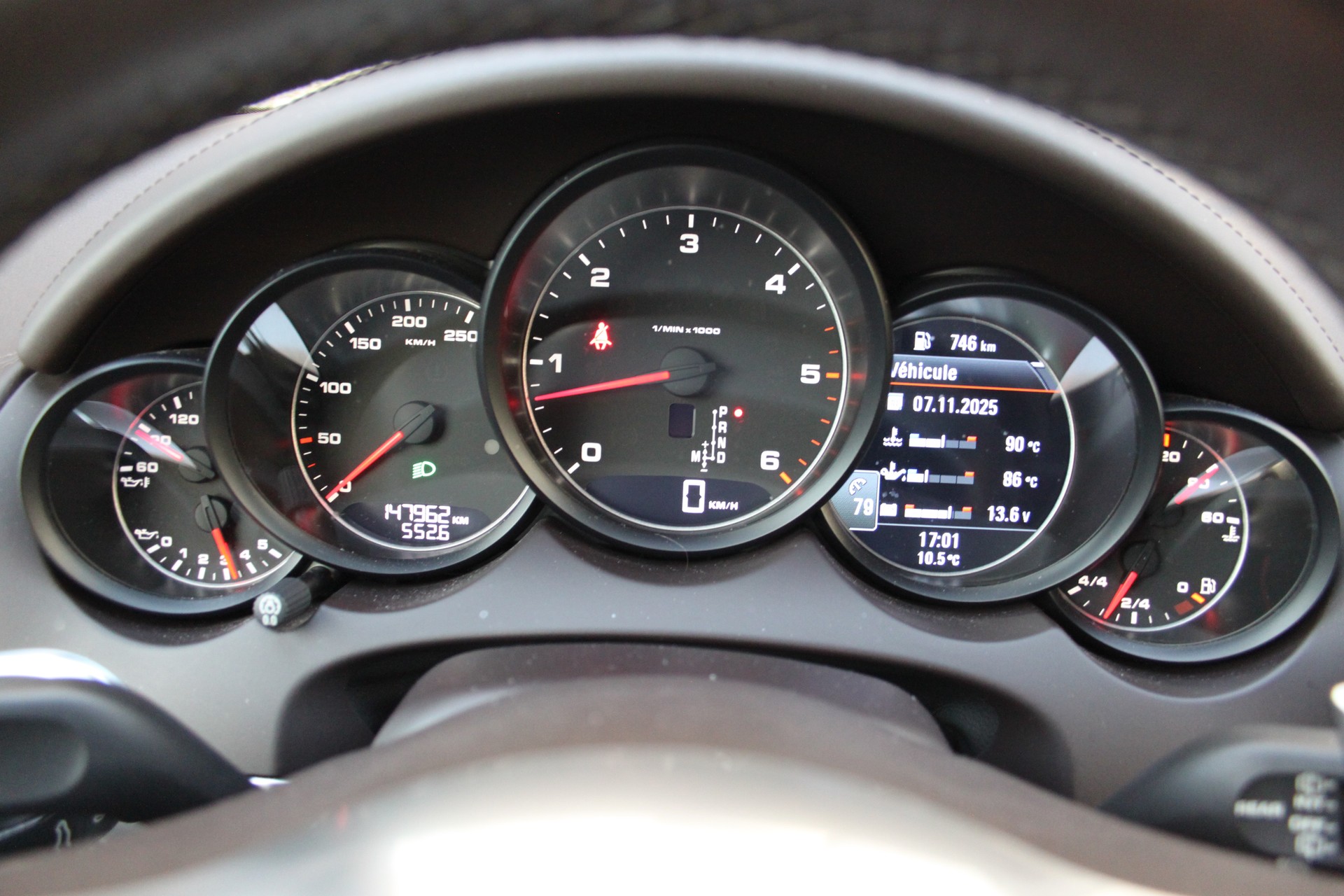 PORSCHE Cayenne Diesel-image-12