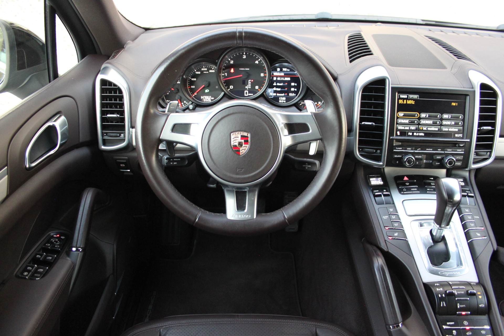 PORSCHE Cayenne Diesel-image-8
