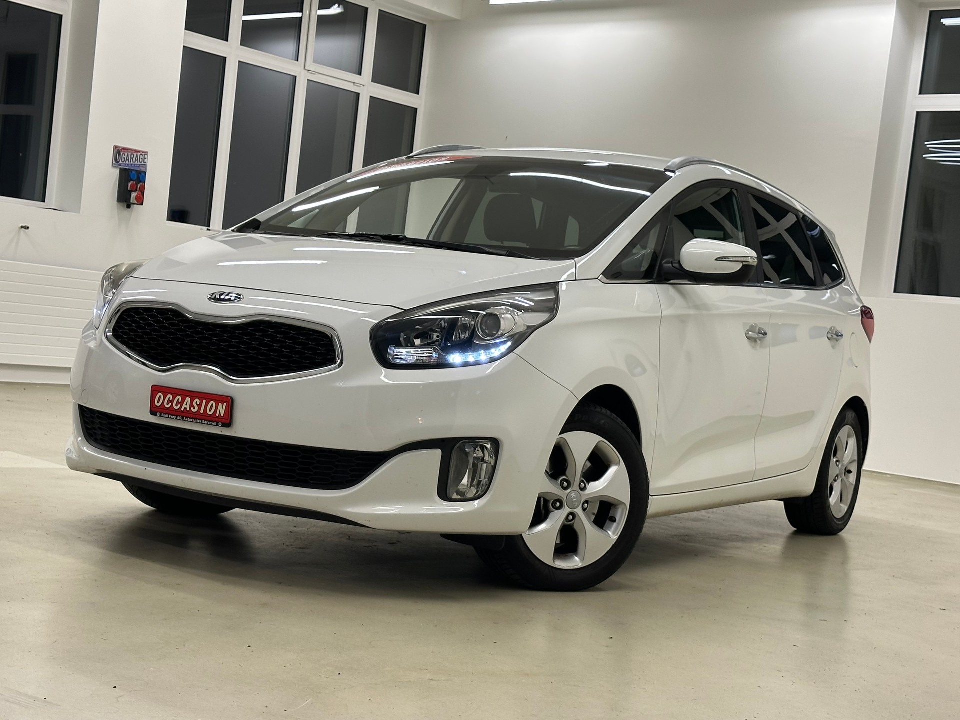 KIA Carens 1.6 GDI Trend-image-4