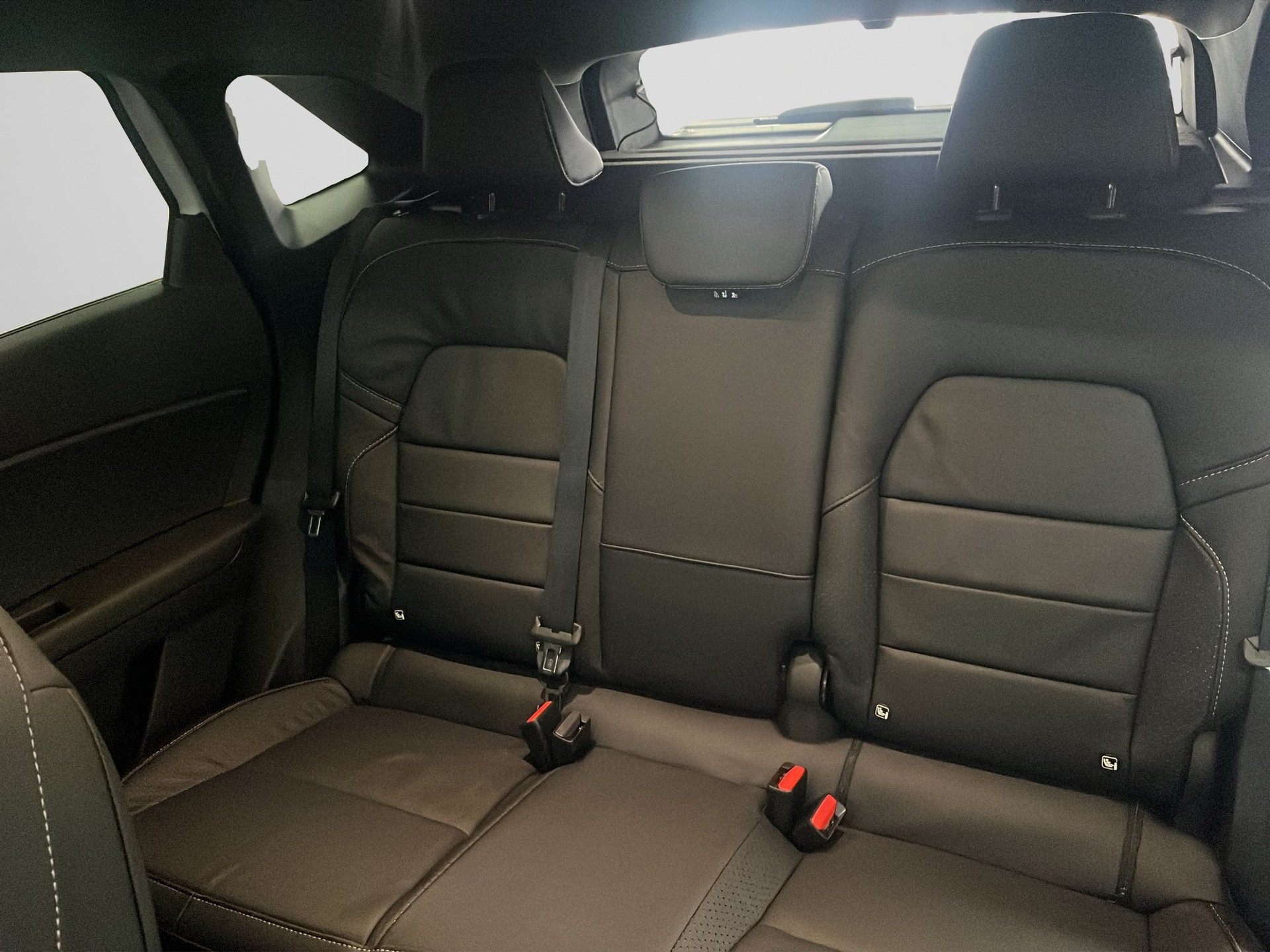 MITSUBISHI GRANDIS 1.8 HEV Instyle-image-12