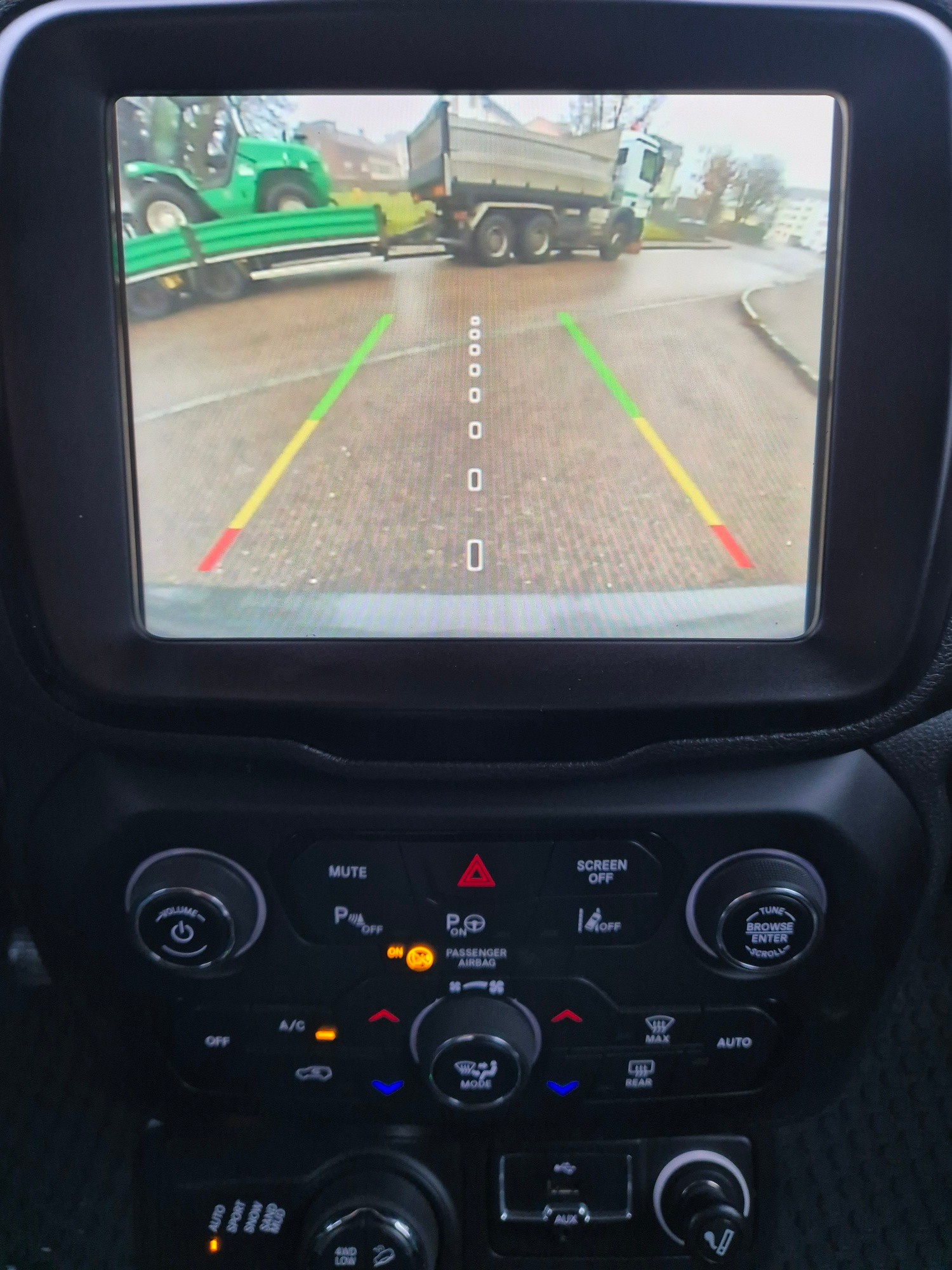 JEEP Renegade 1.3 T PHEV S Plus AWD-image-19