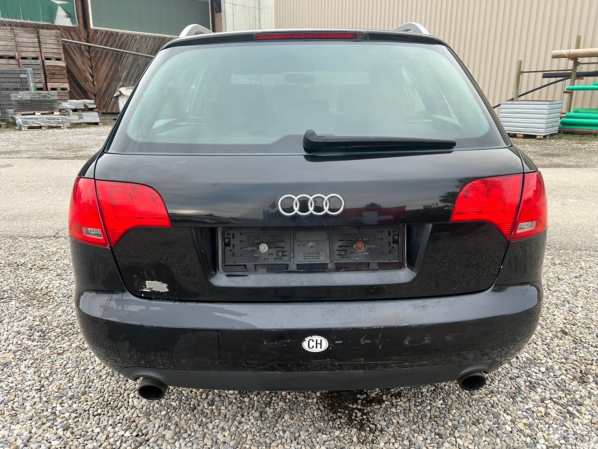 AUDI A4 Avant 1.8 Turbo-image-5